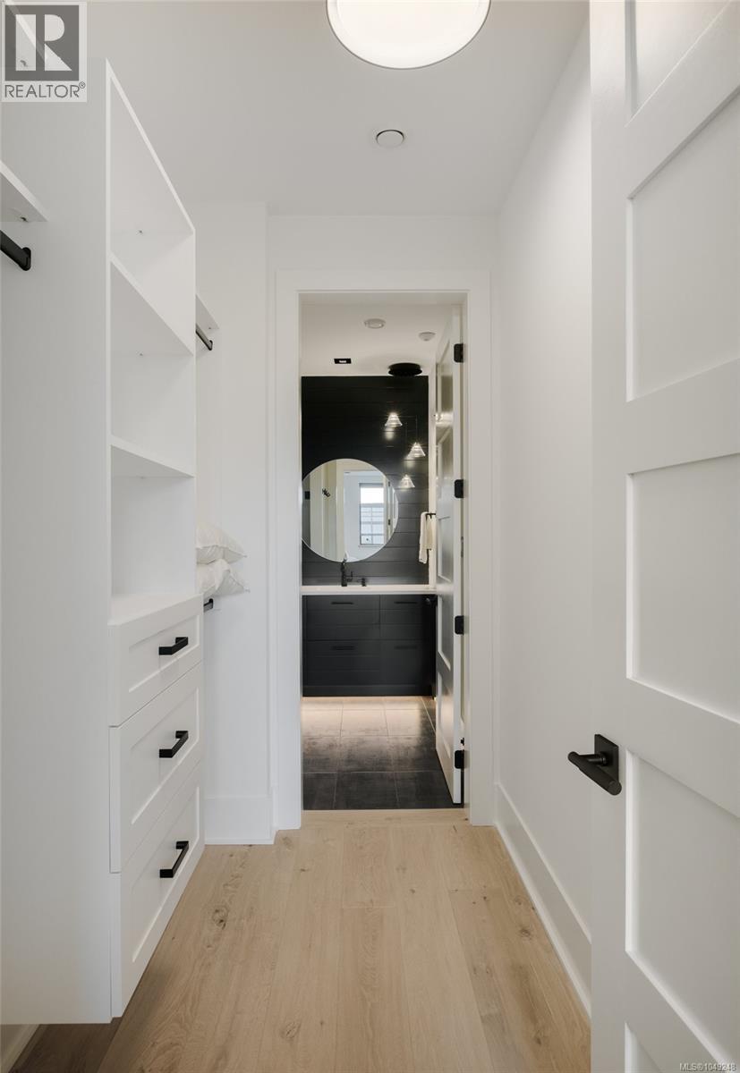 1424 Pinehurst Pl Property Photo 44
