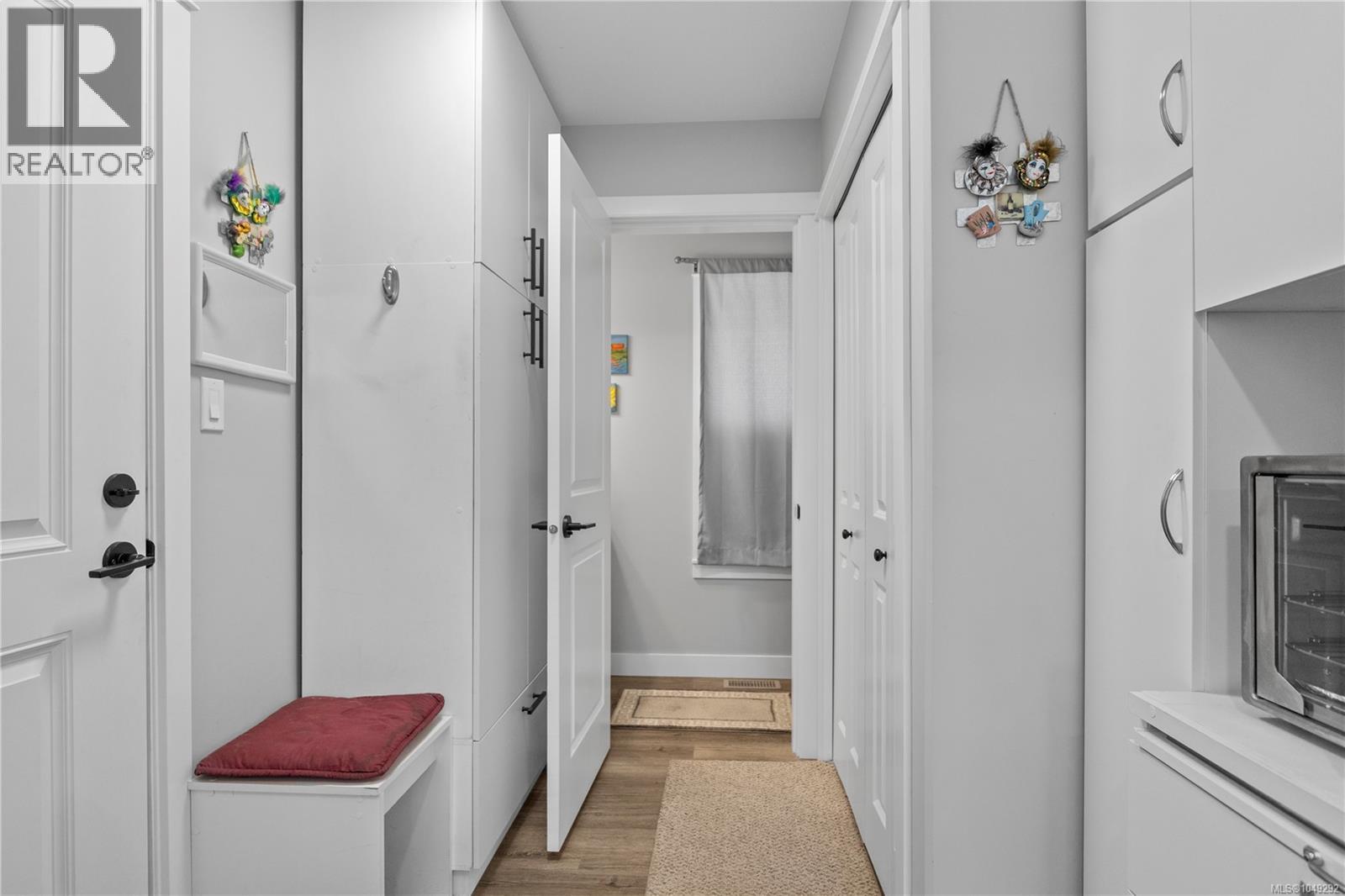 492 Park Forest Dr Property Photo 12
