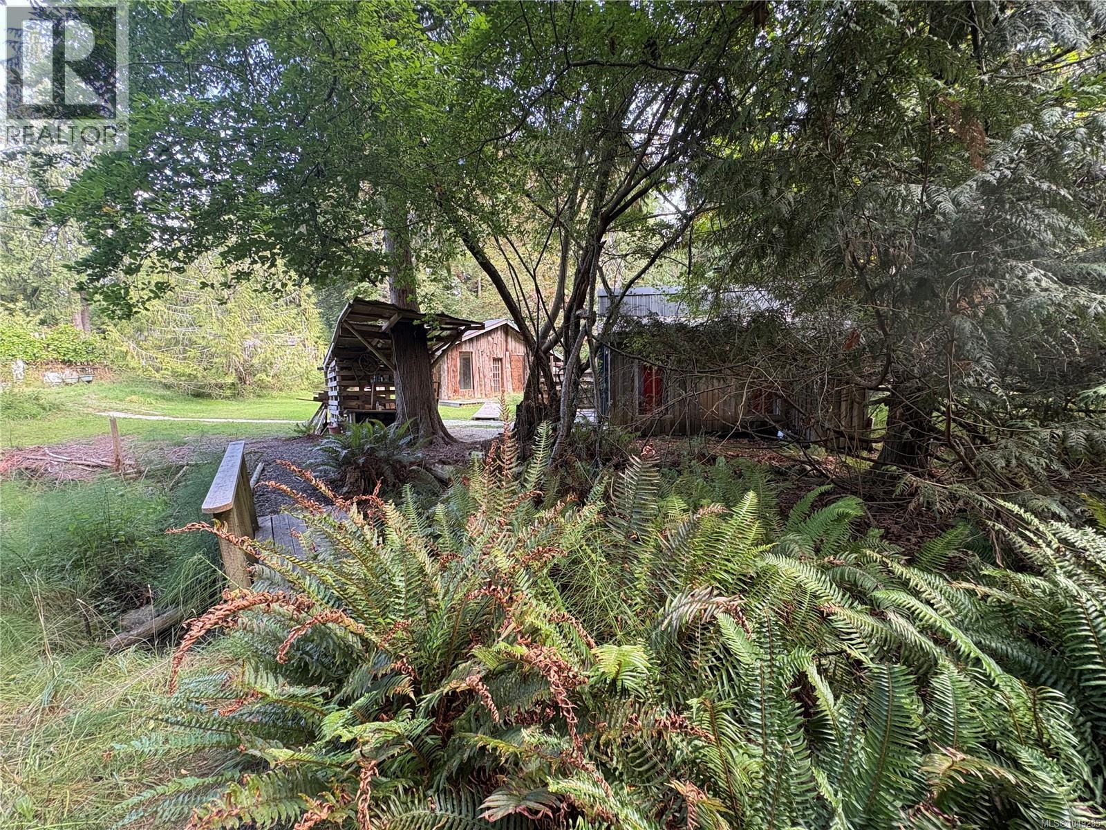215 Head St Property Photo 1