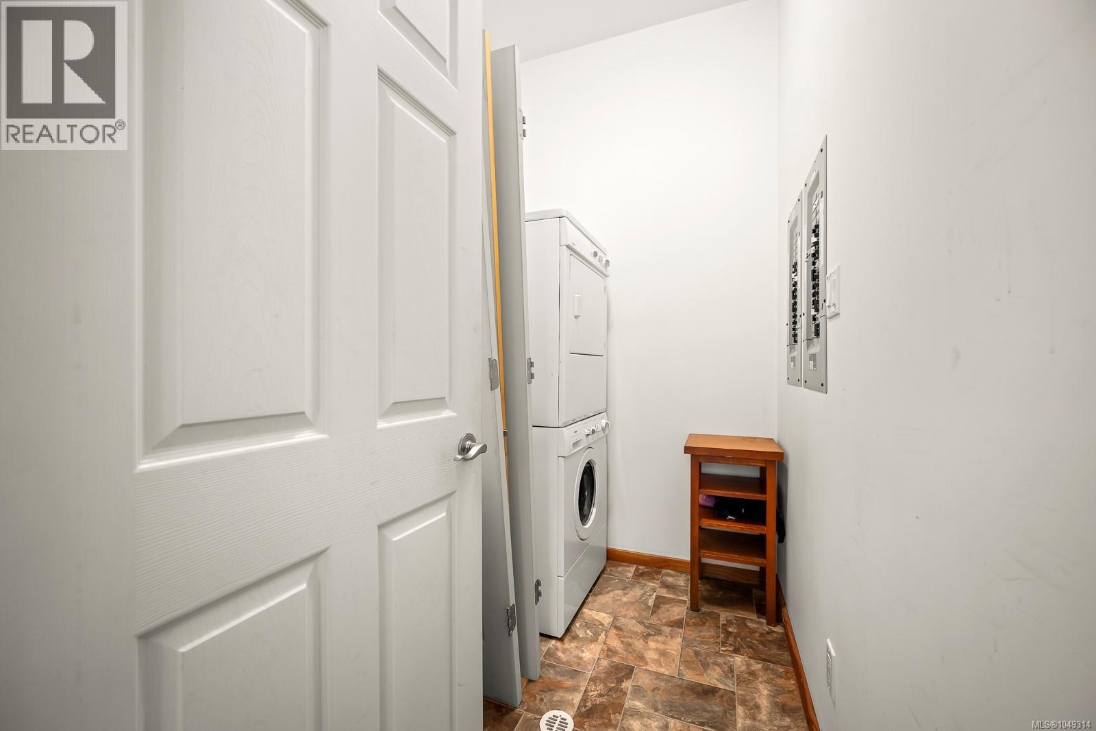 1466 Norton Dr Property Photo 25