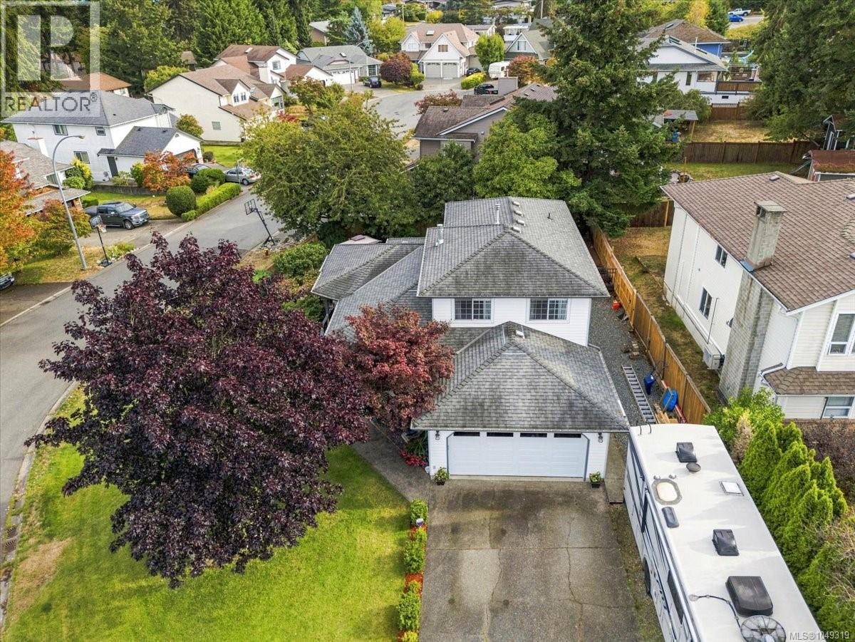 2107 Aaron Way Property Photo 1