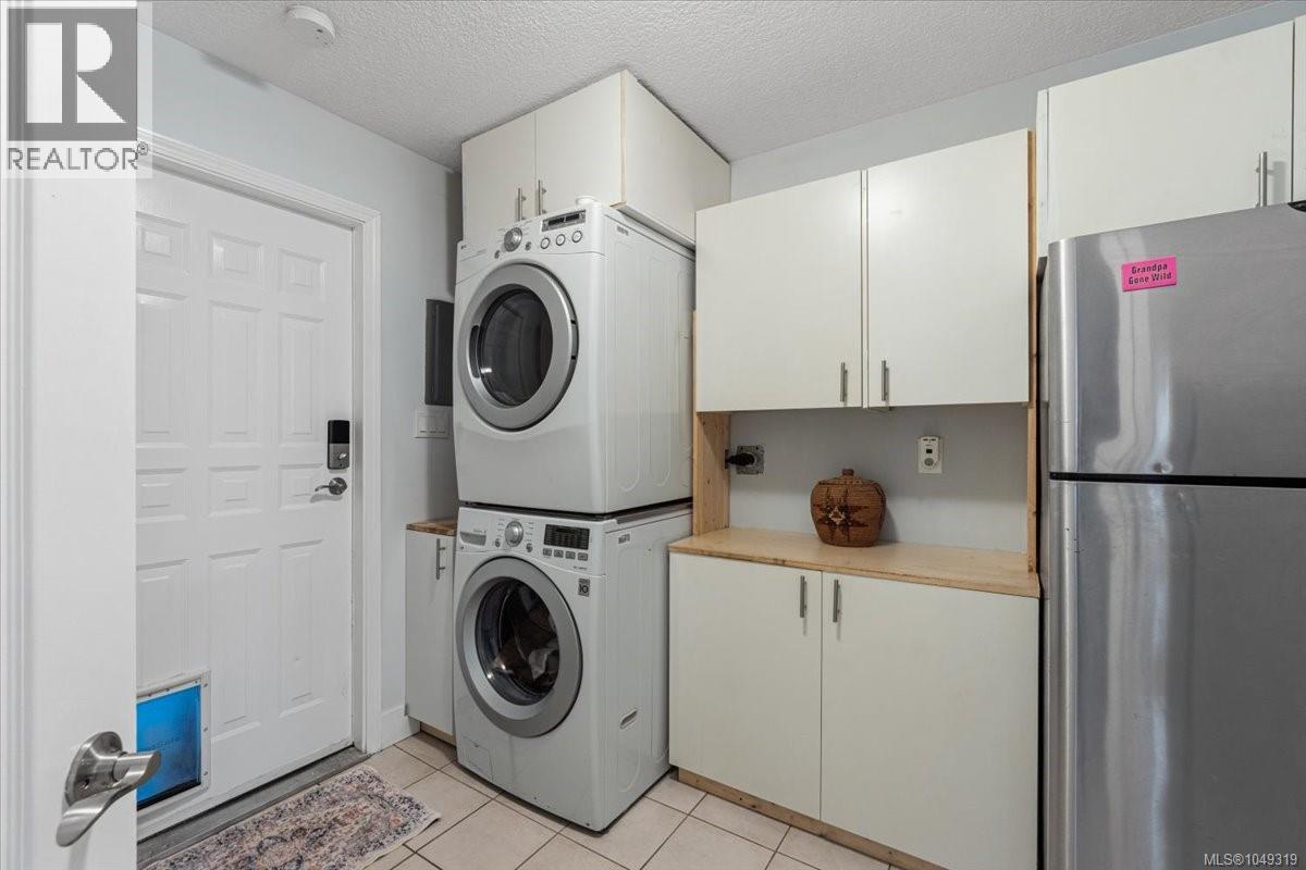2107 Aaron Way Property Photo 15