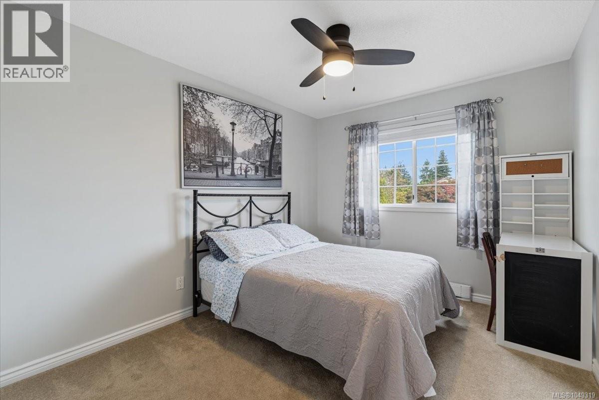 2107 Aaron Way Property Photo 20