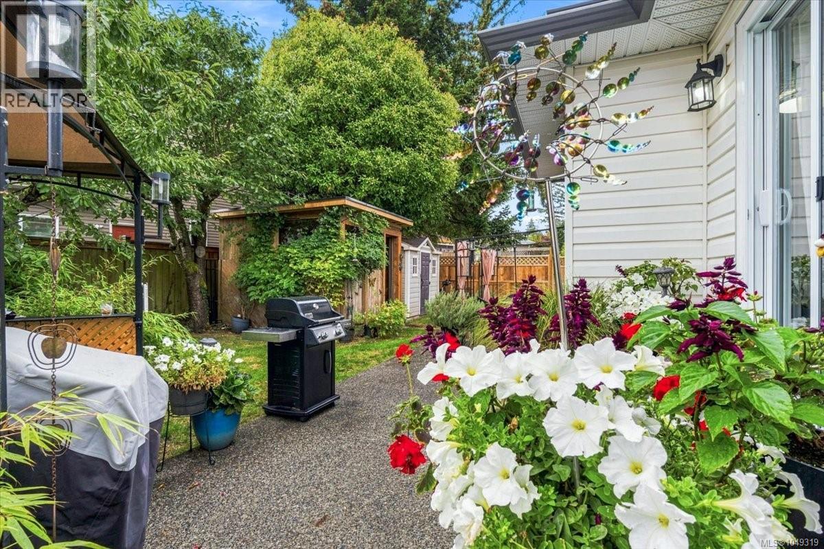 2107 Aaron Way Property Photo 27