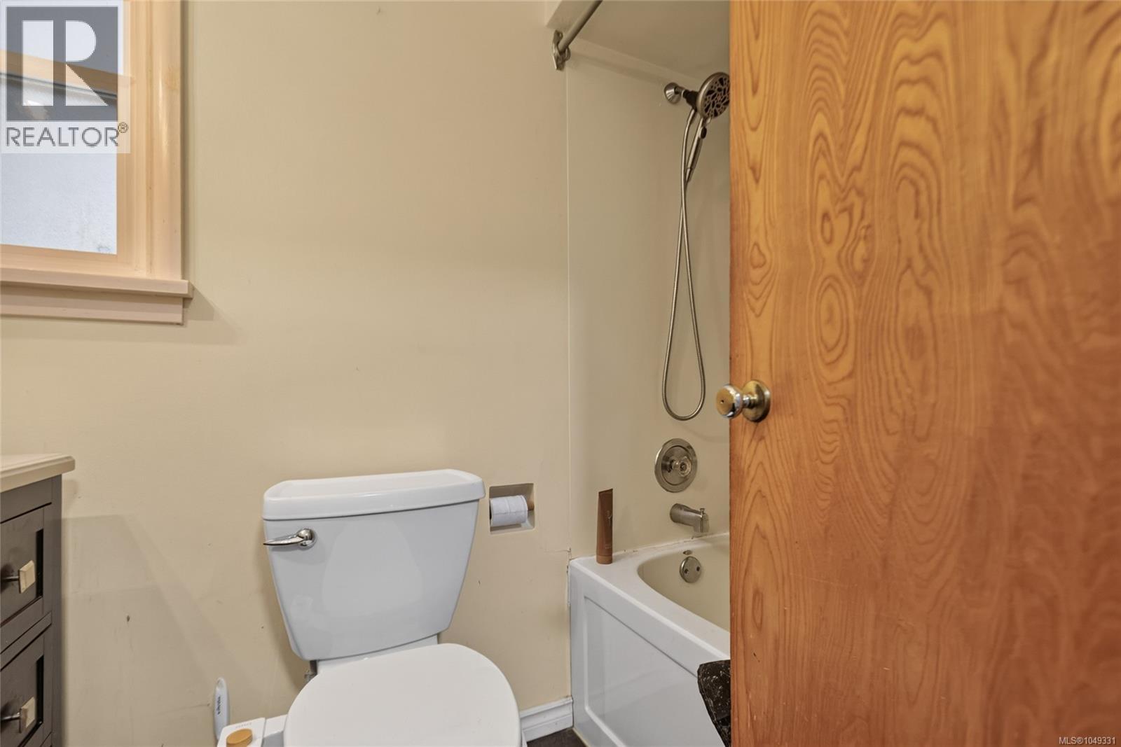 930 Wharncliffe Rd Property Photo 34