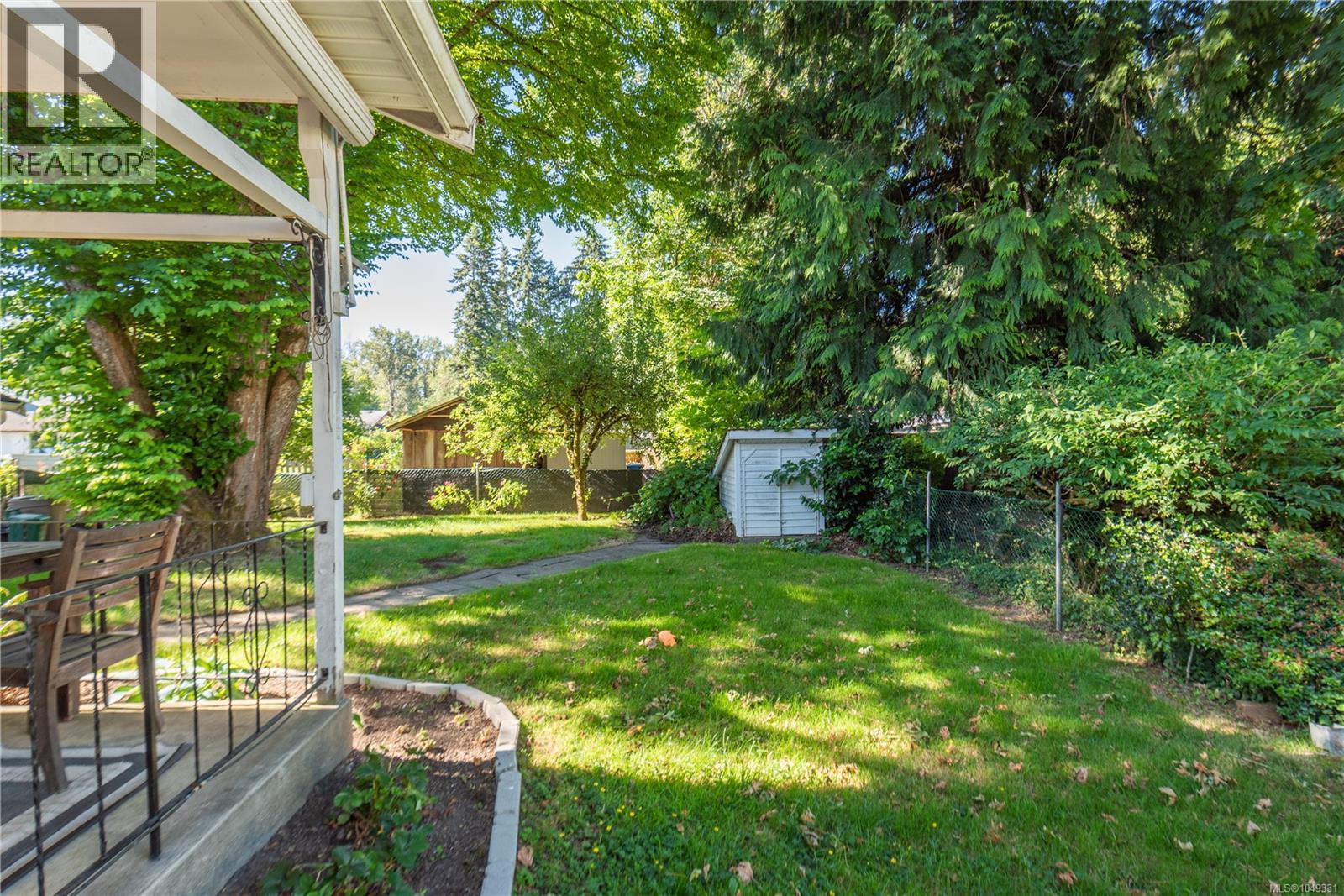 930 Wharncliffe Rd Property Photo 45