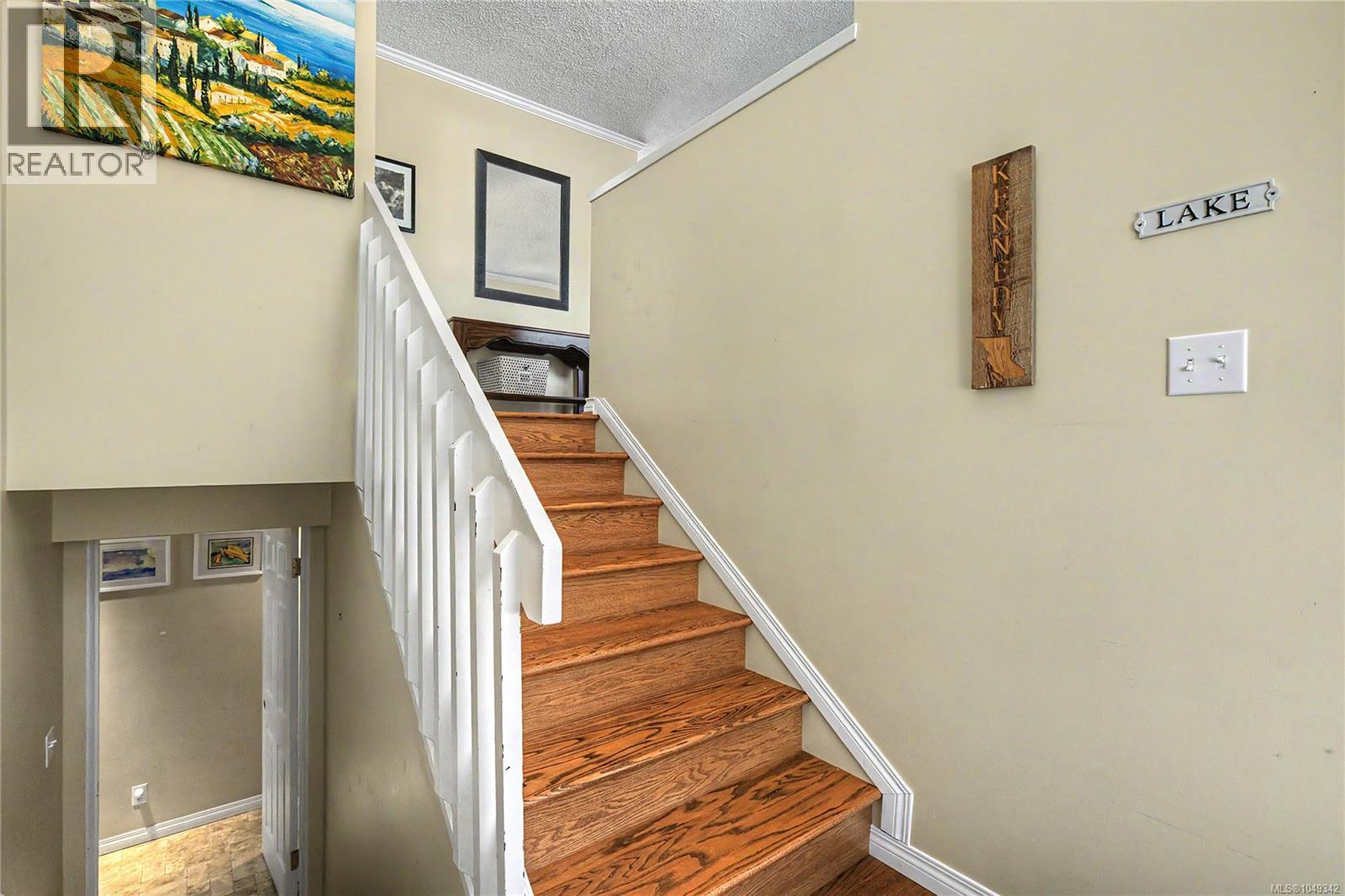 3071 Shamrock Pl Property Photo 2