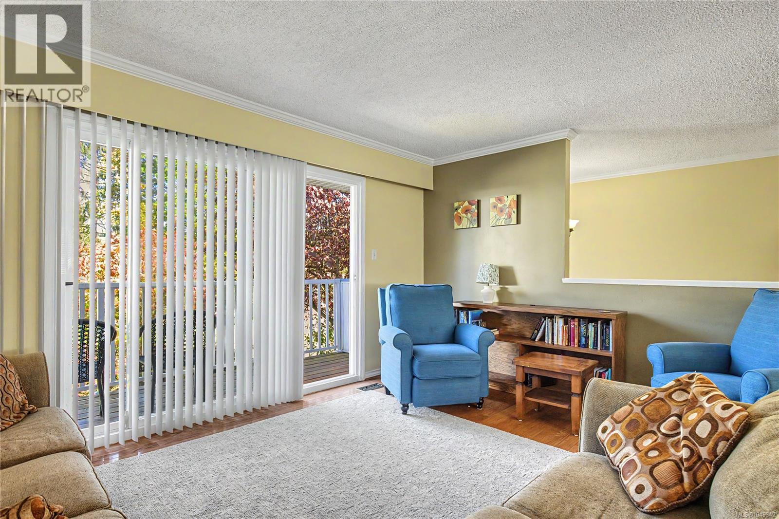 3071 Shamrock Pl Property Photo 5