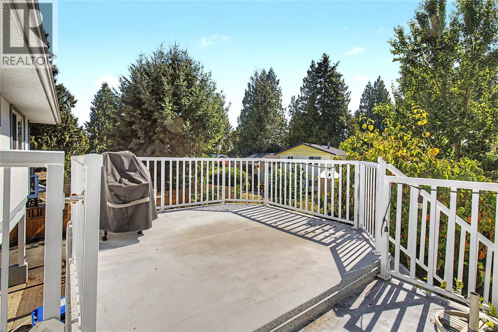 3071 Shamrock Pl Property Photo 15