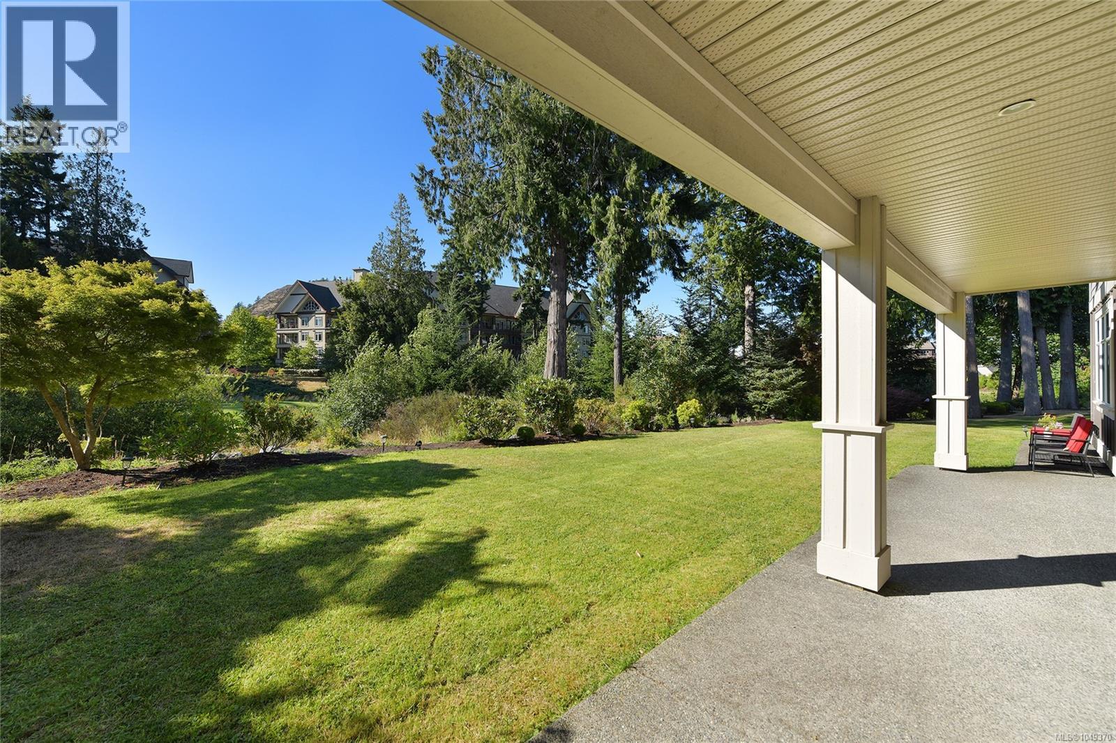 2136 Champions Way Property Photo 31