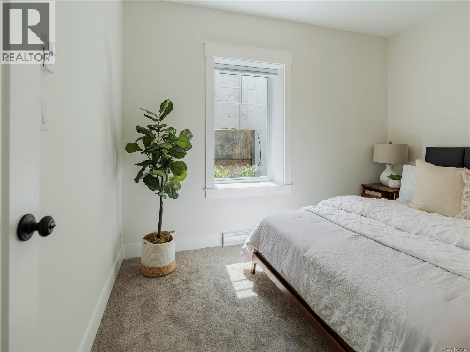4 1830 Allenby St Property Photo 11