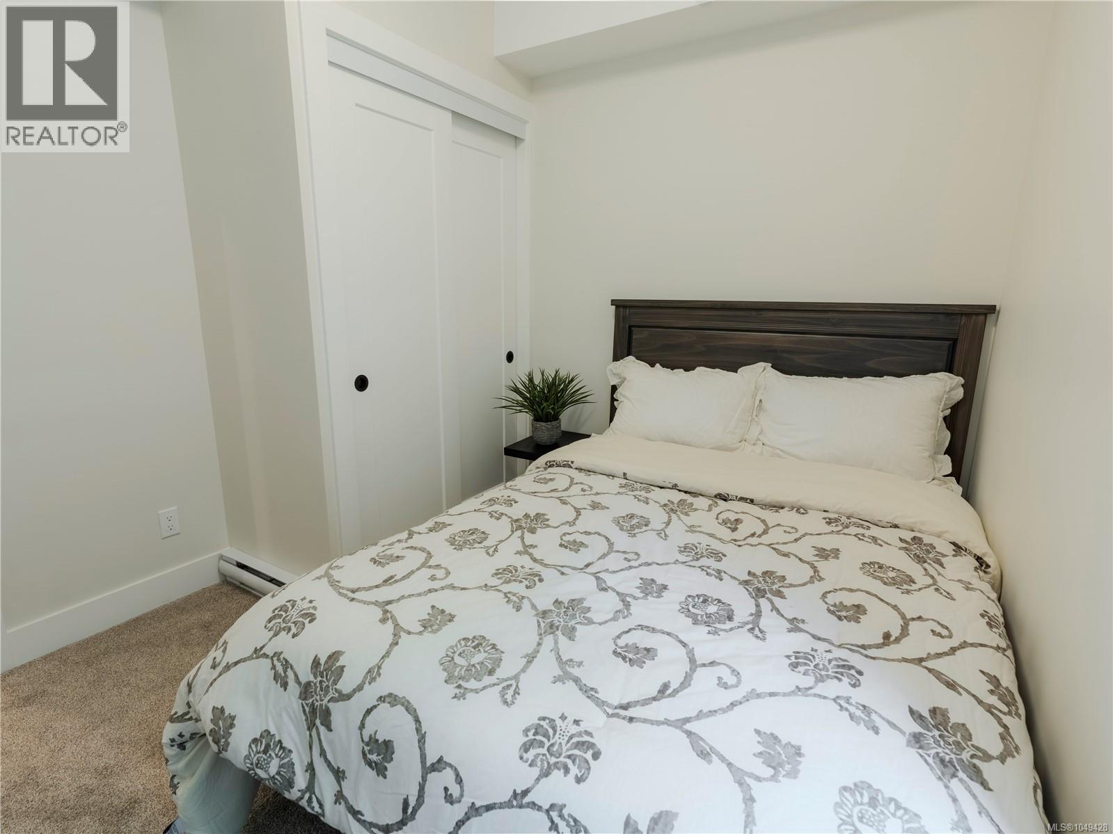 4 1830 Allenby St Property Photo 14
