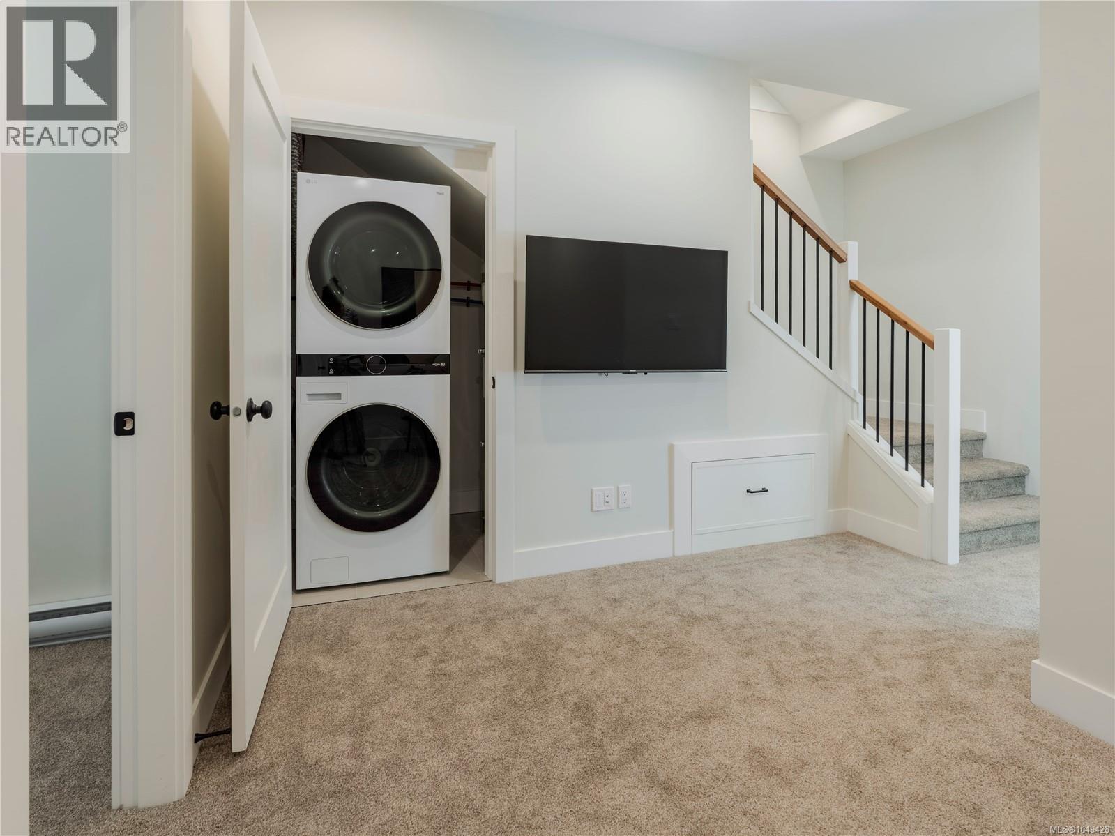 4 1830 Allenby St Property Photo 19