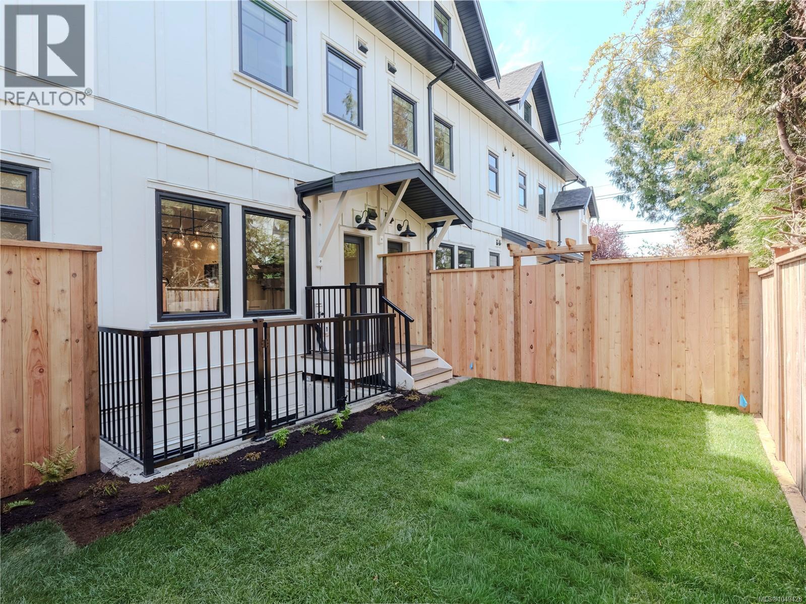 4 1830 Allenby St Property Photo 21