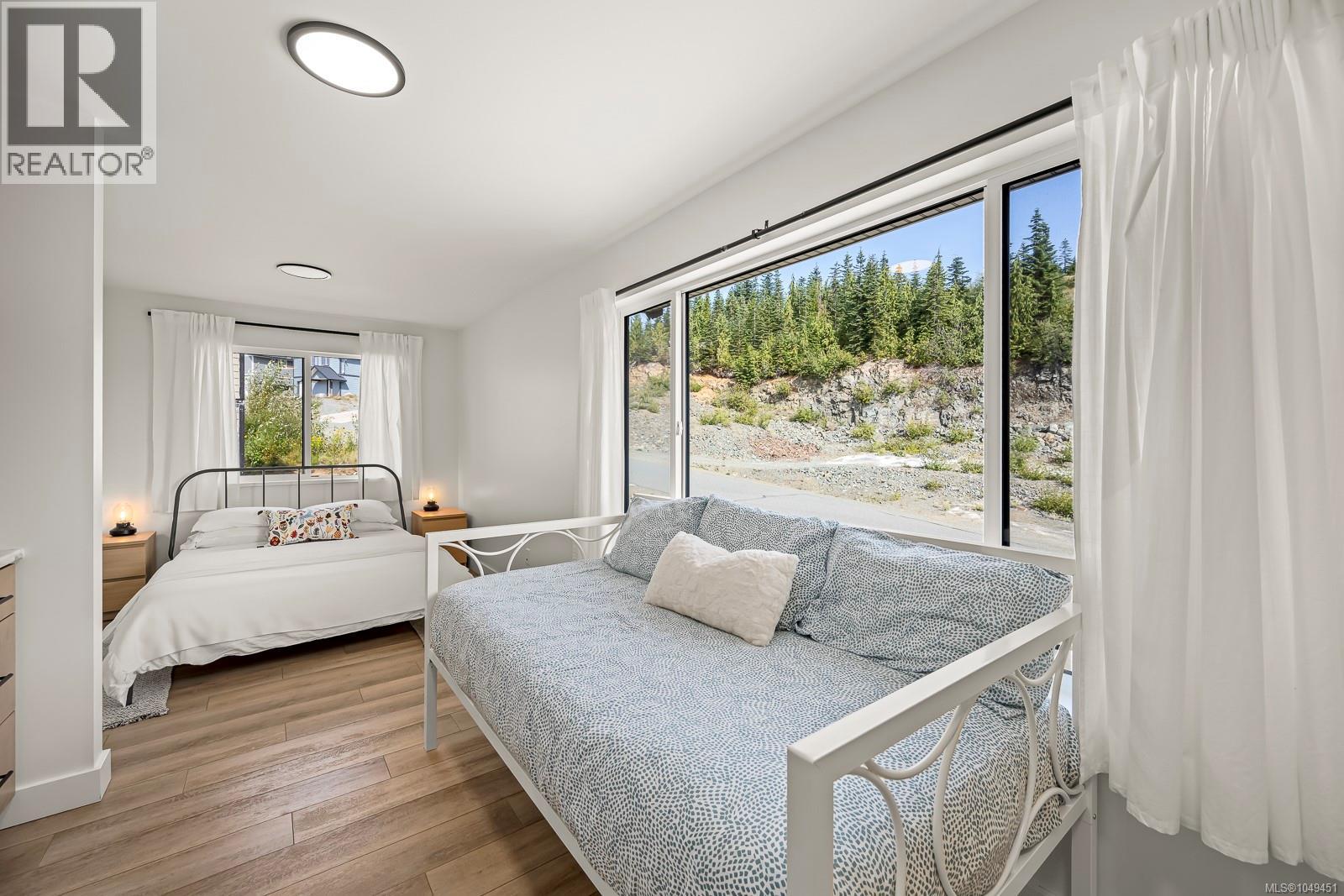 425 Arrowsmith Ridge Property Photo 30