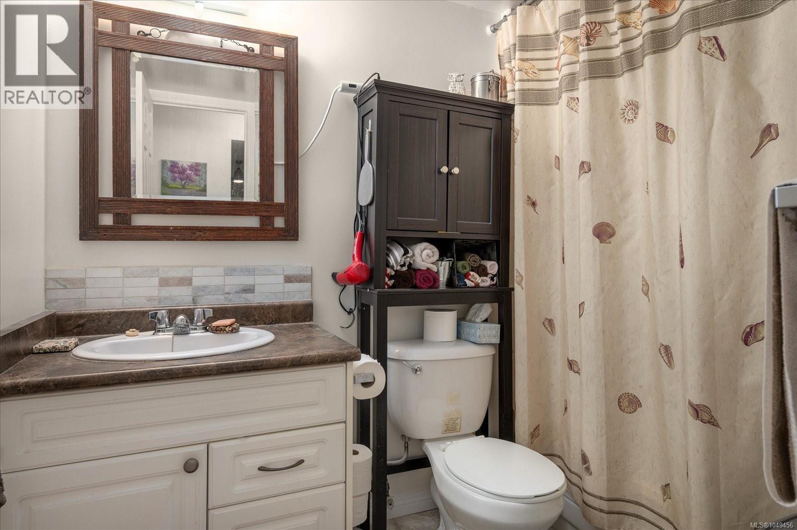 112 218 Bayview Ave Property Photo 11