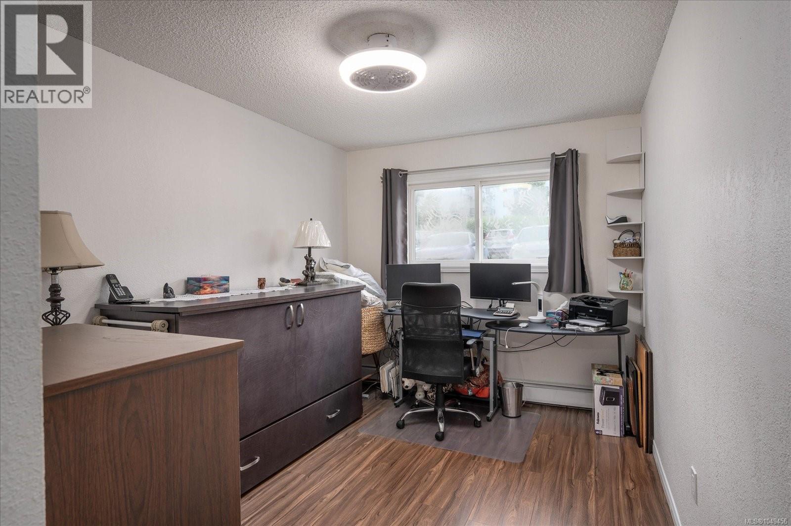 112 218 Bayview Ave Property Photo 12