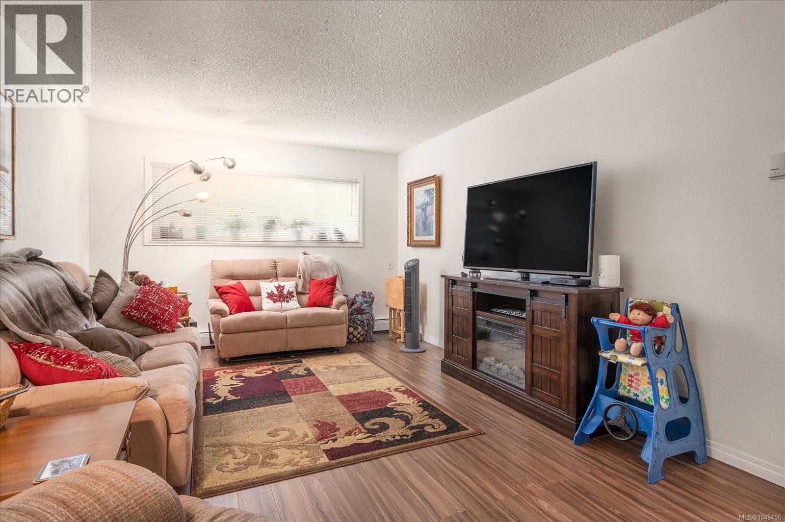 112 218 Bayview Ave Property Photo 16