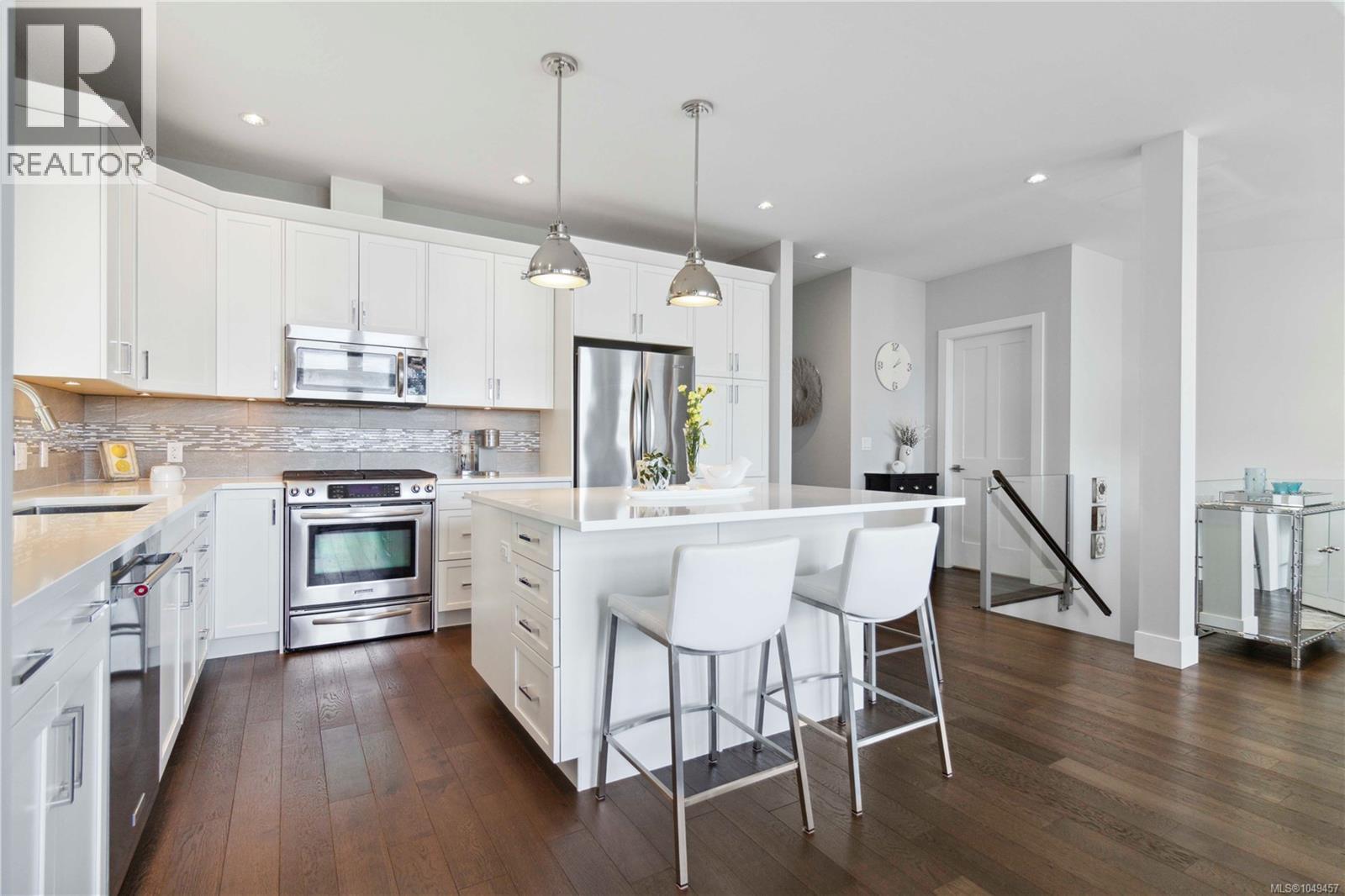 708 Demel Pl Property Photo 10