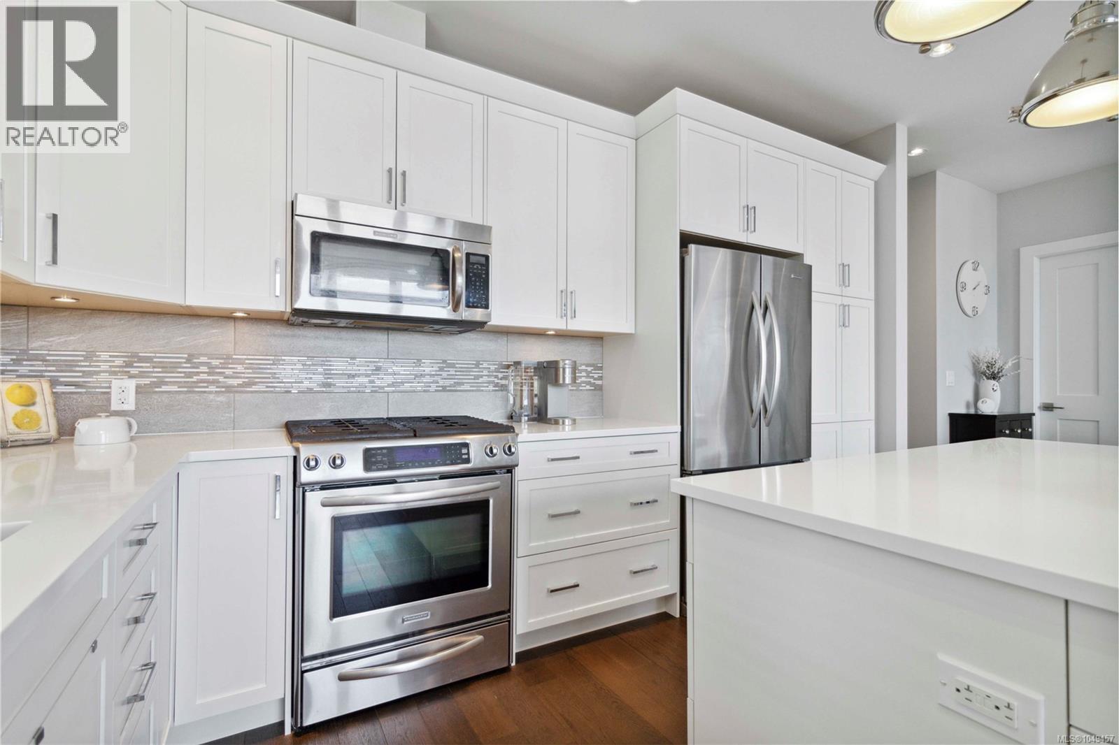708 Demel Pl Property Photo 14