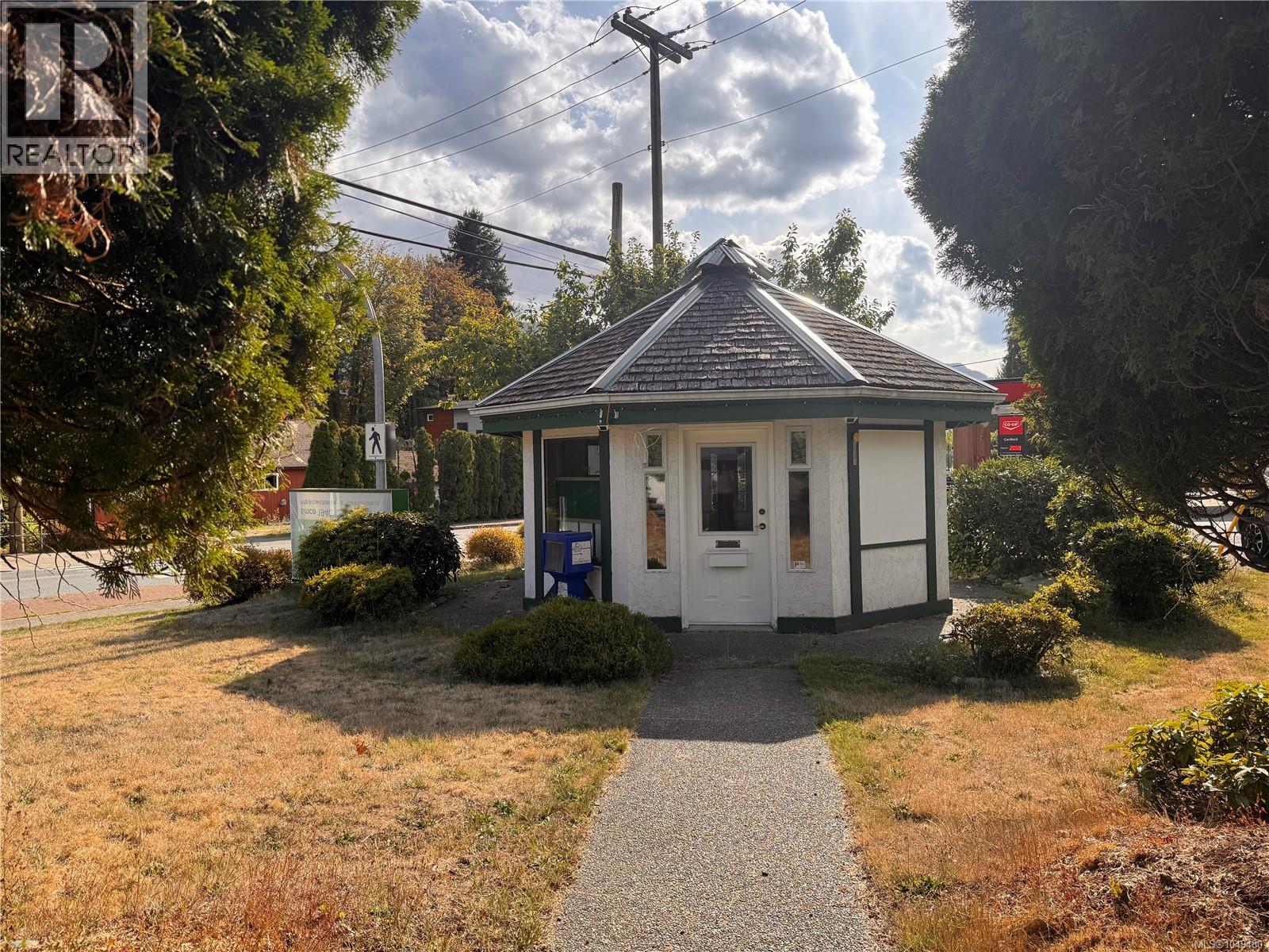 149 Cowichan Lake Rd Property Photo 3
