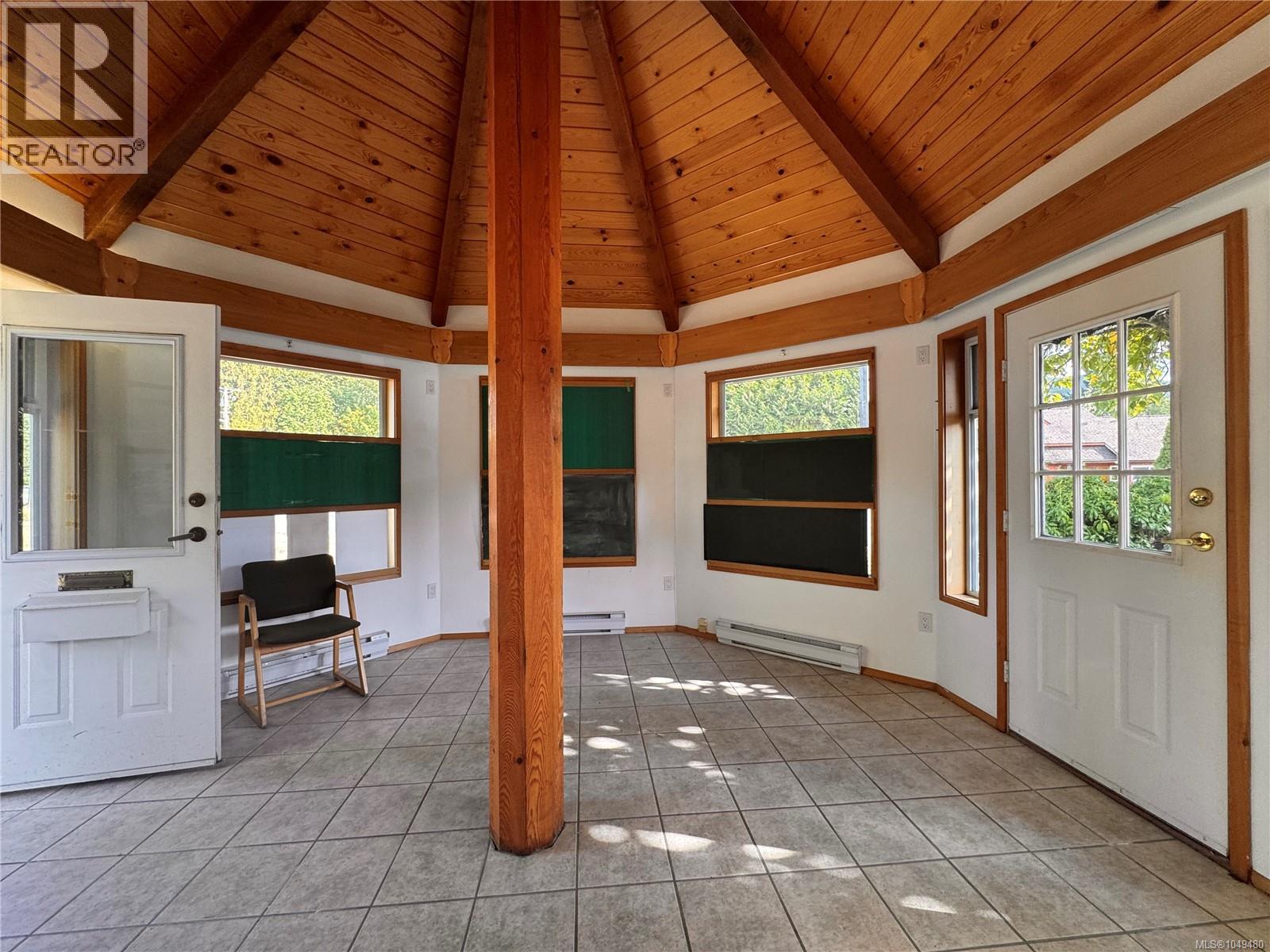 149 Cowichan Lake Rd Property Photo 5