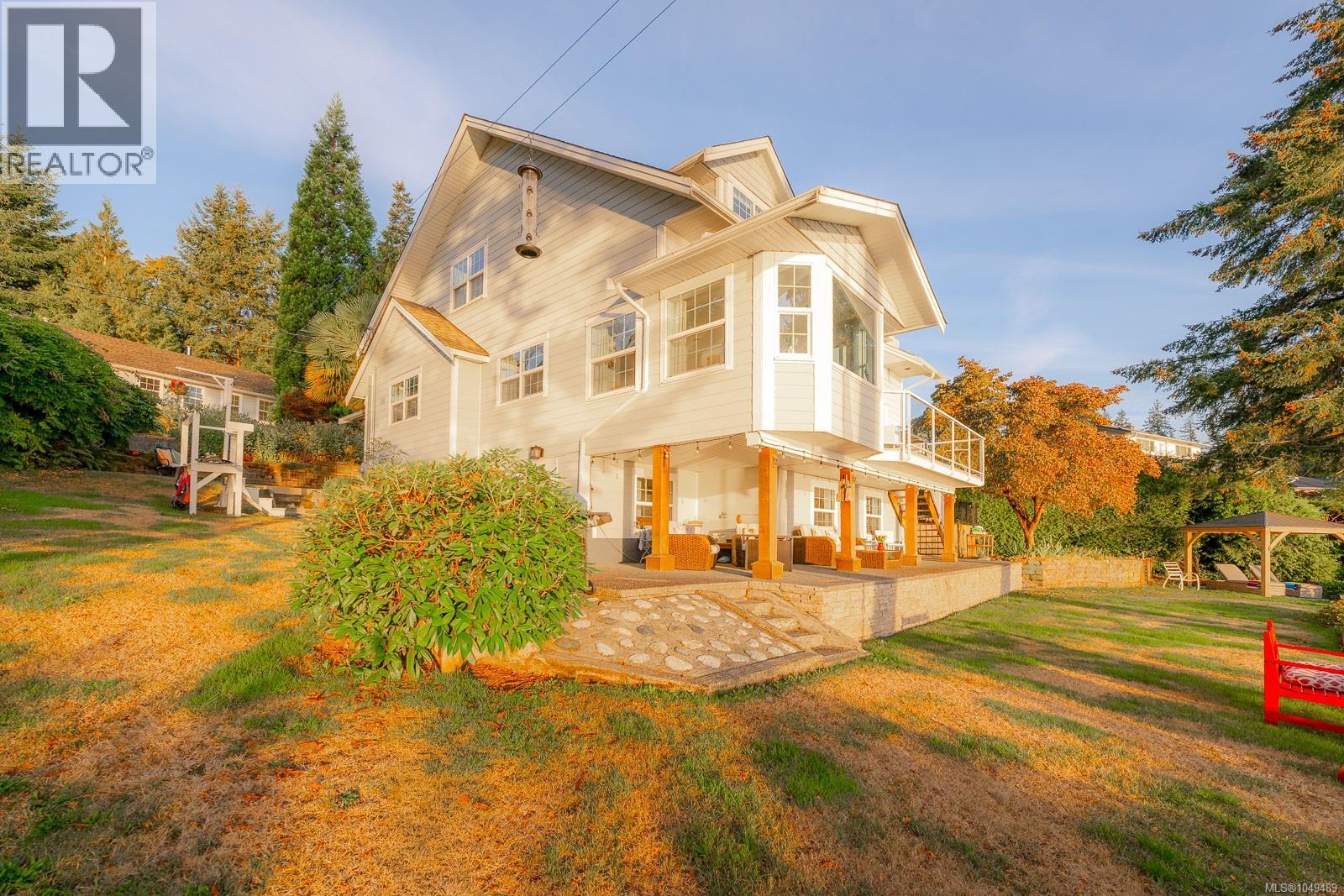 319 Chemainus Rd Property Photo 2
