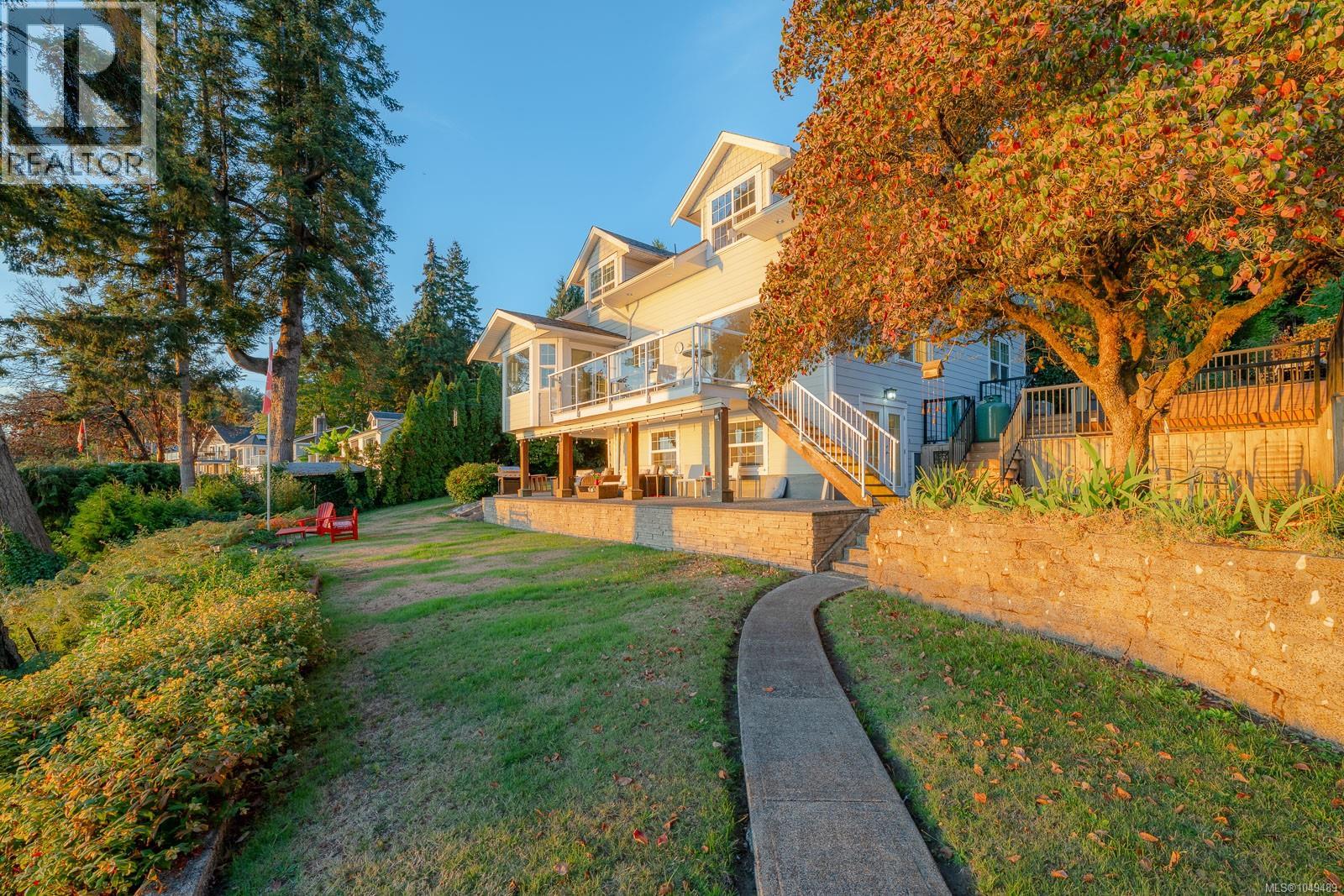 319 Chemainus Rd Property Photo 4