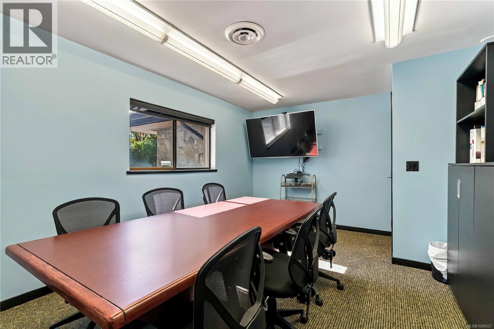 120 4252 Commerce Cir Property Photo 13