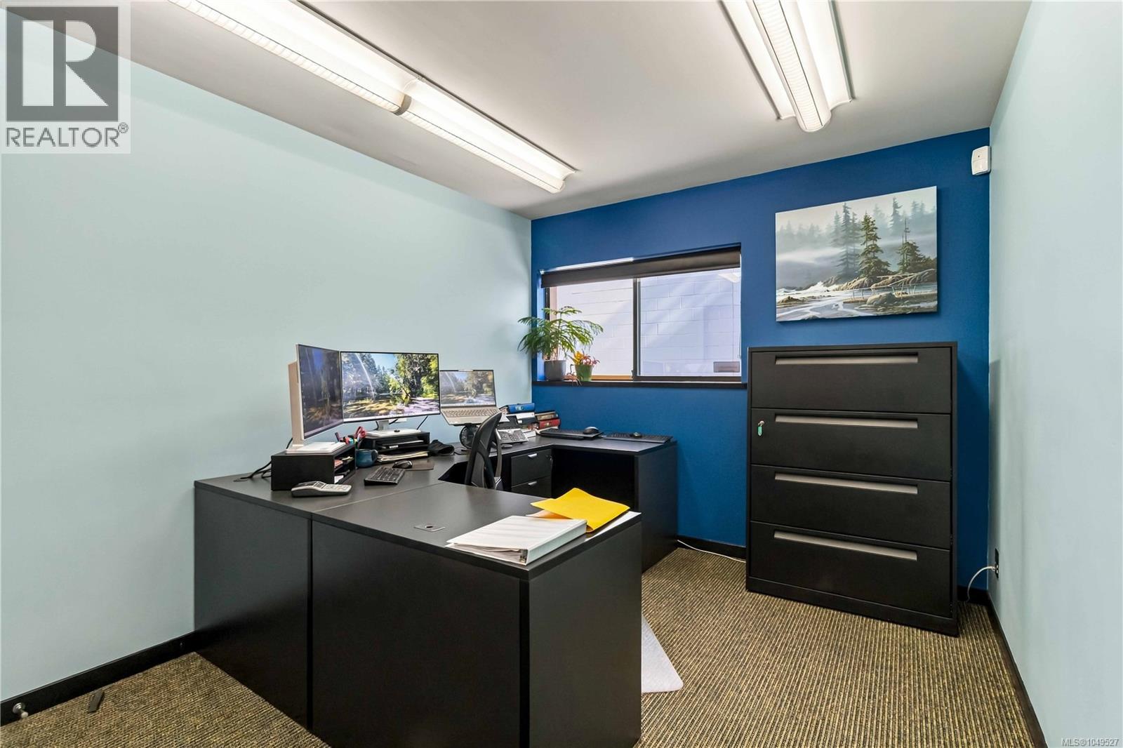 120 4252 Commerce Cir Property Photo 15