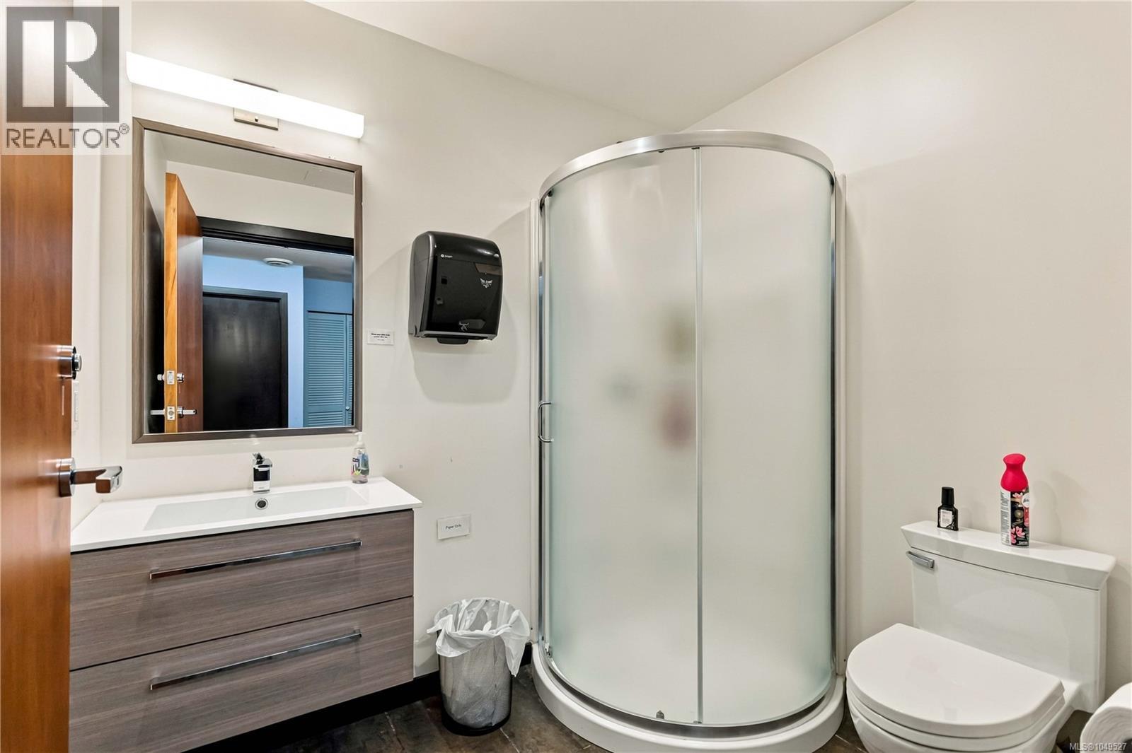 120 4252 Commerce Cir Property Photo 17
