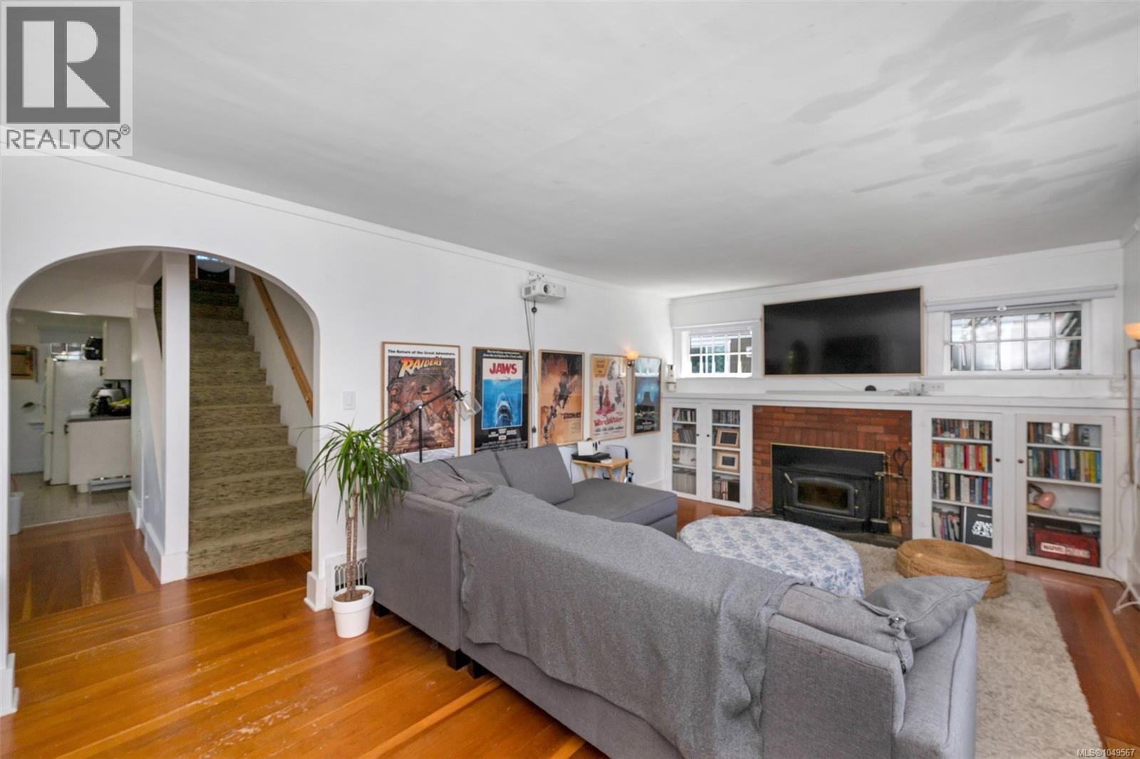 476 Ypres St Property Photo 3