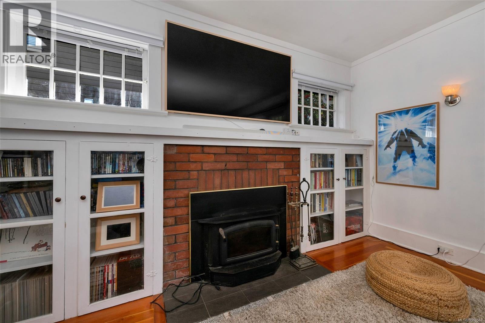 476 Ypres St Property Photo 6