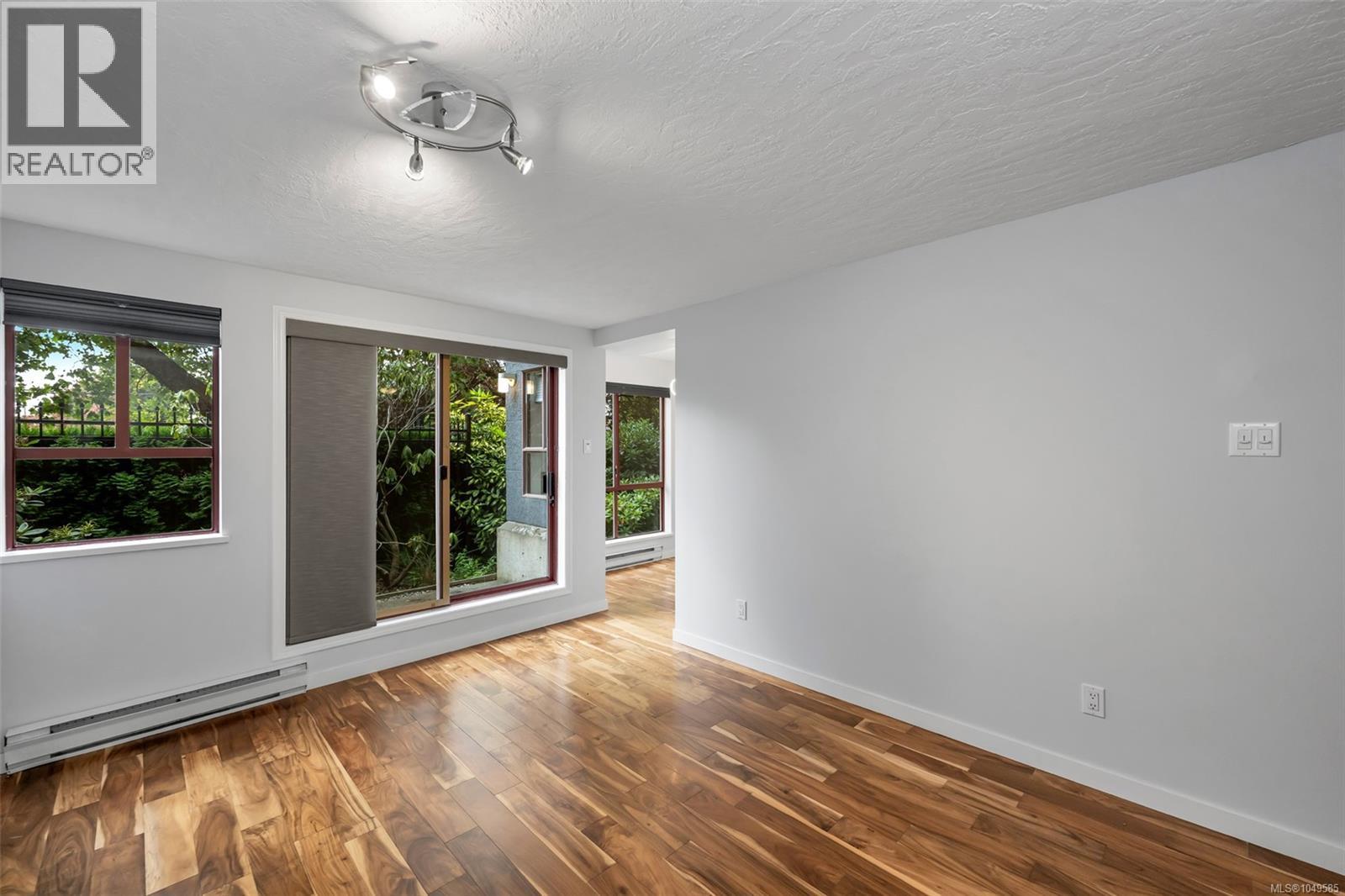 106 520 Dunedin St Property Photo 6