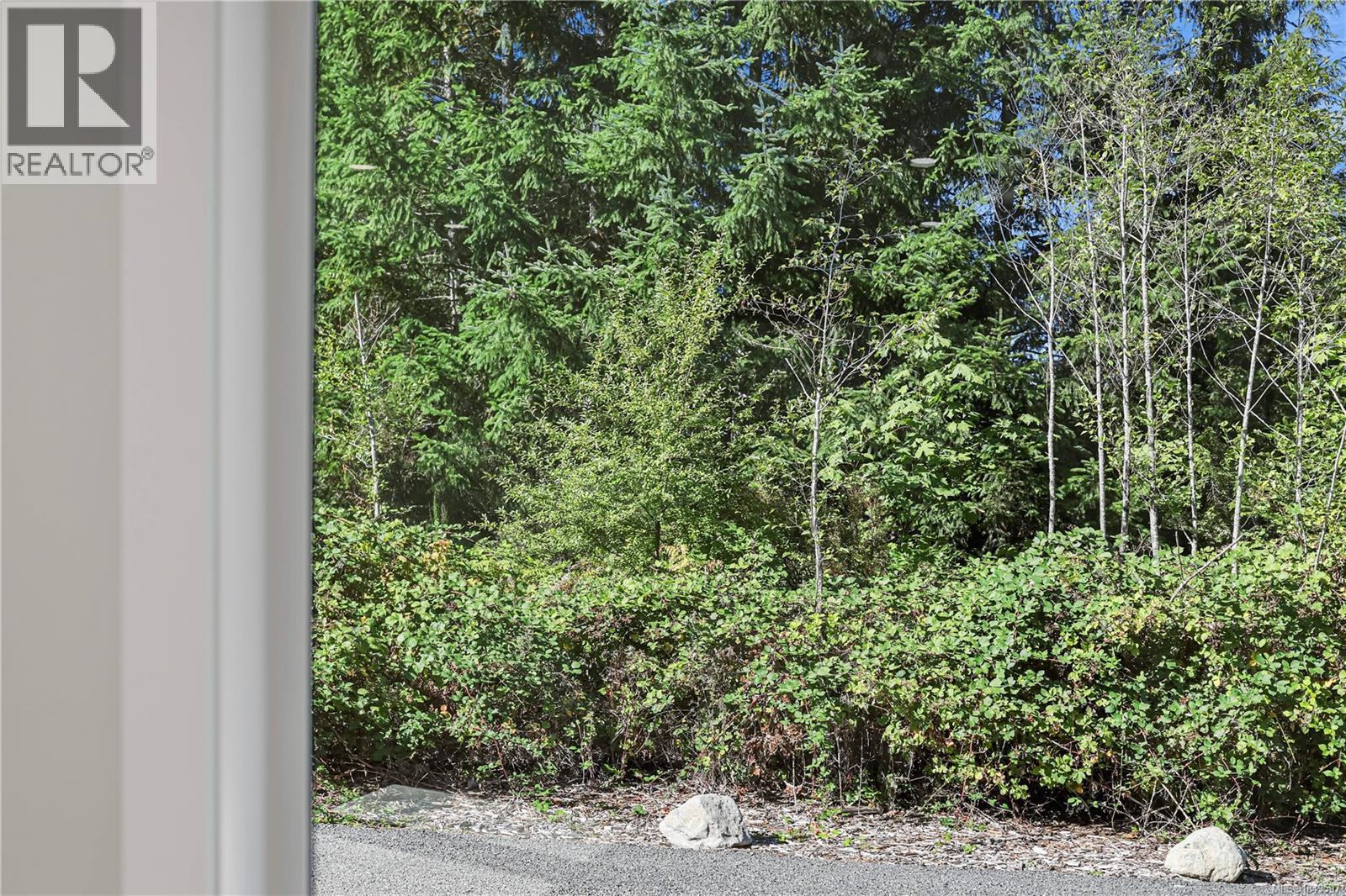 2780 Burde St Property Photo 53