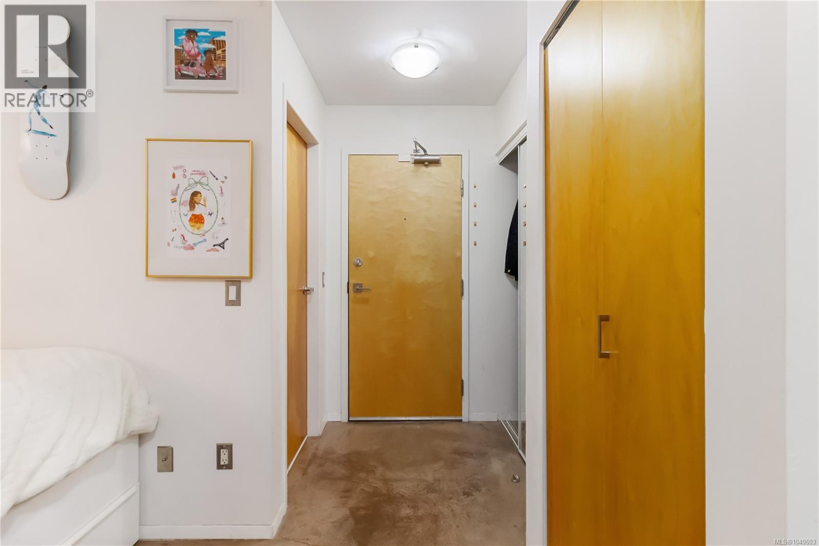301 932 Johnson St Property Photo 2