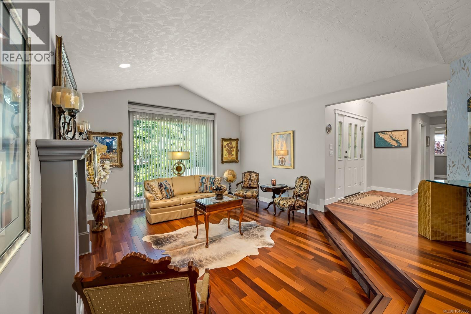 920 Eastwicke Cres