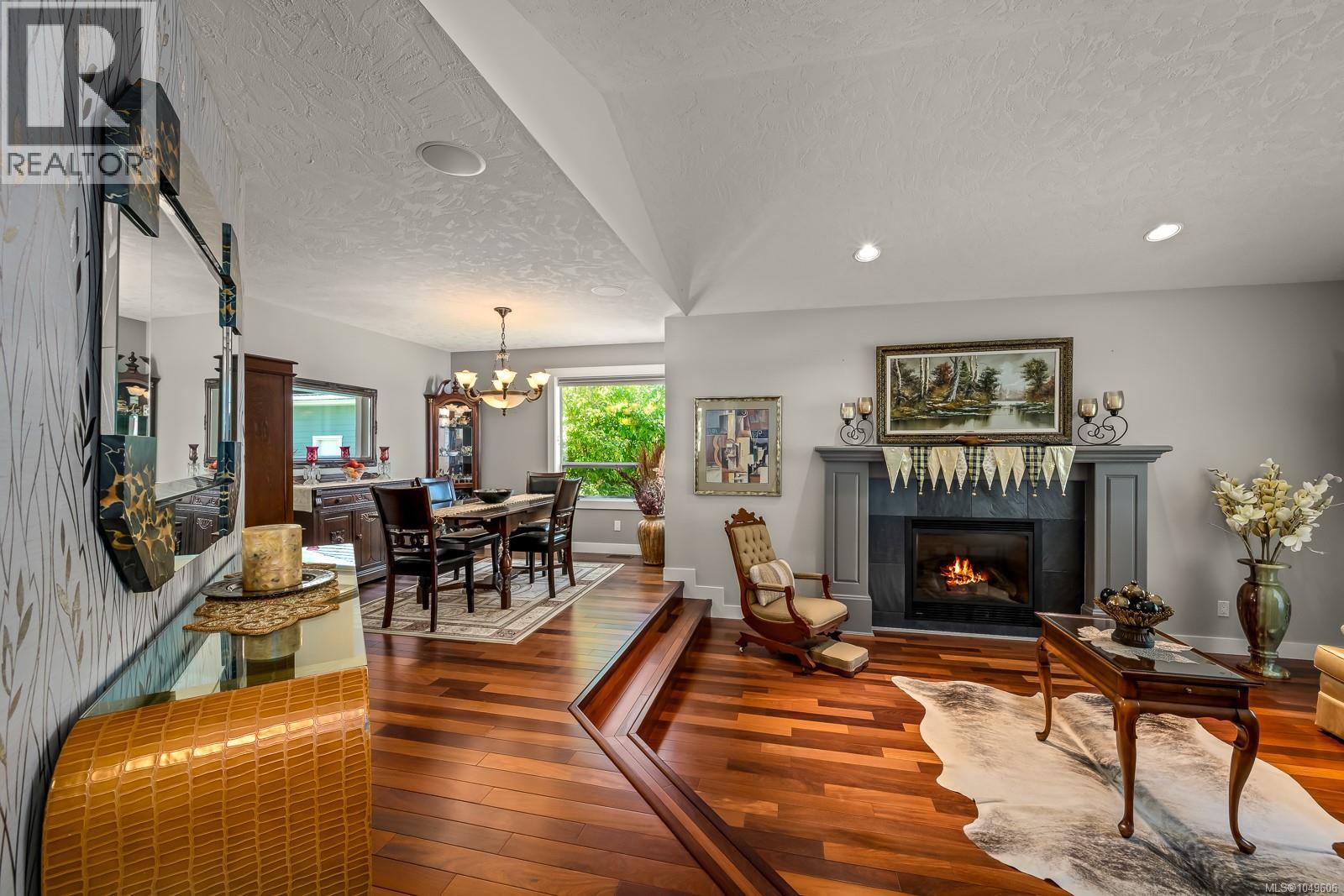 920 Eastwicke Cres Property Photo 4