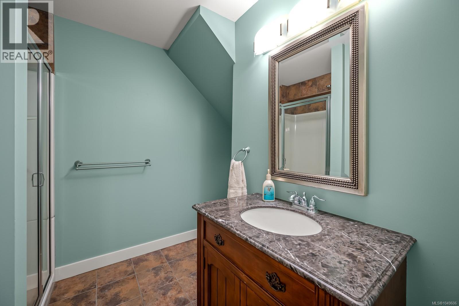 920 Eastwicke Cres Property Photo 40