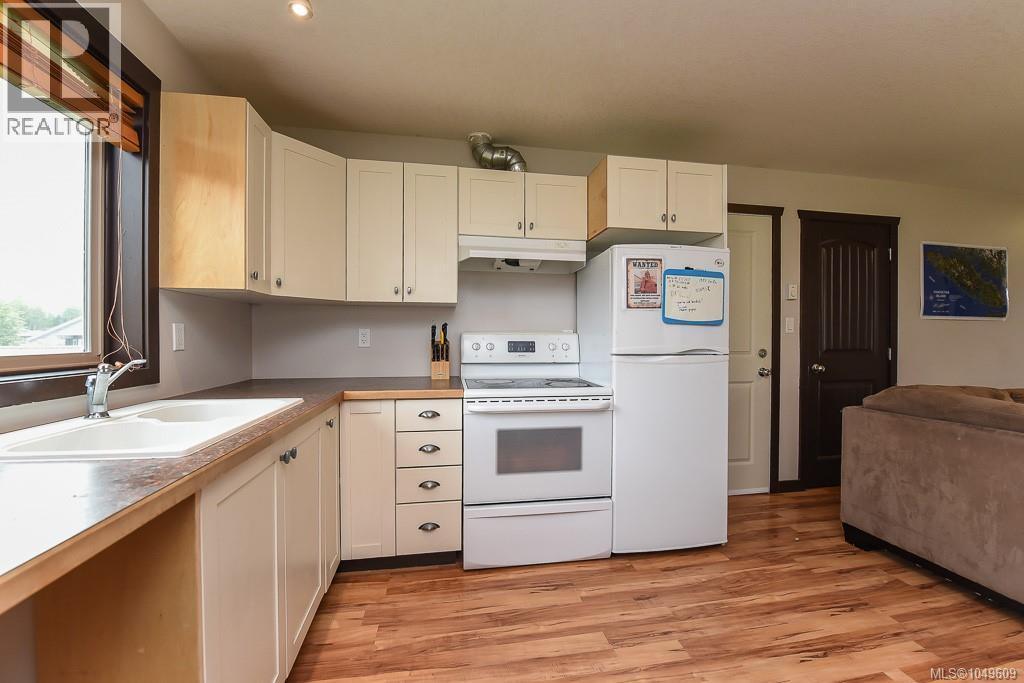 2735 Rydal Ave Property Photo 26