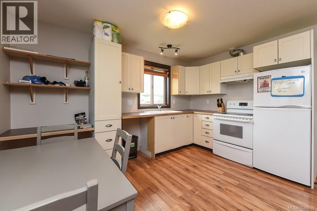 2735 Rydal Ave Property Photo 27