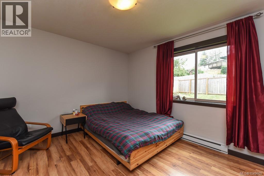 2735 Rydal Ave Property Photo 32