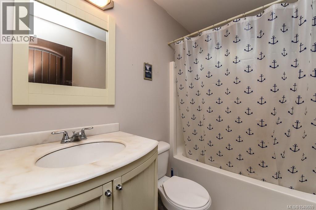 2735 Rydal Ave Property Photo 33