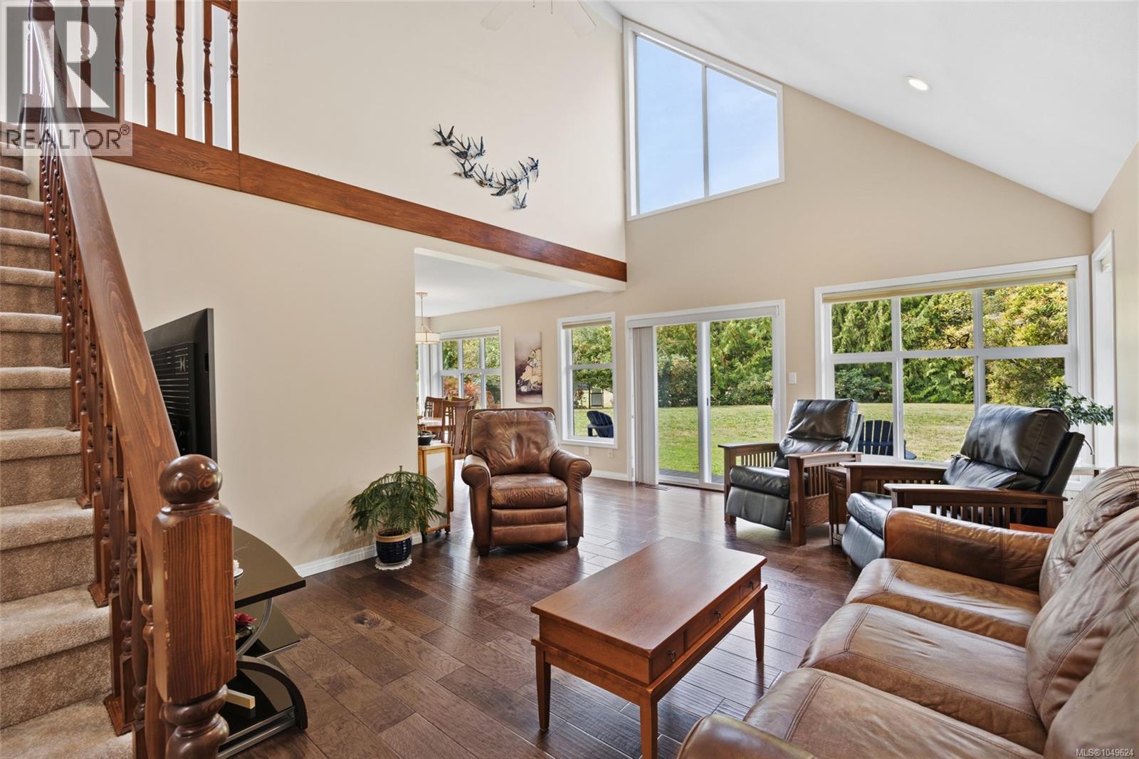 2877 Lake Trail Rd Property Photo 6