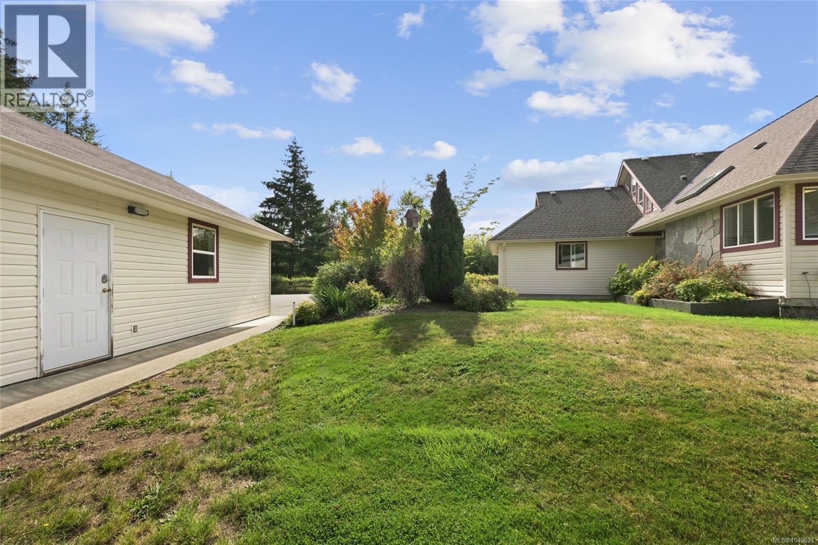 2877 Lake Trail Rd Property Photo 47