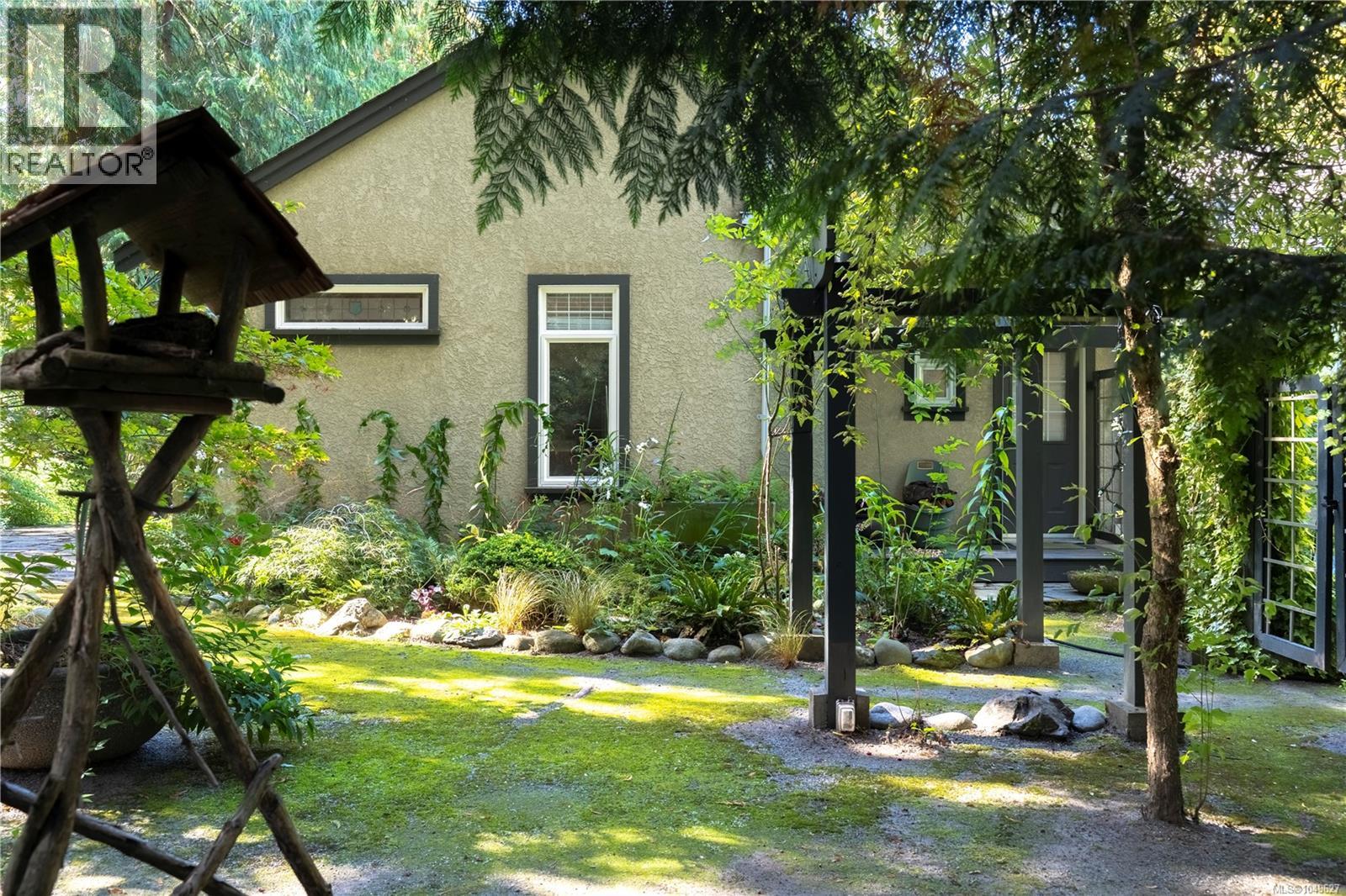 671 Dalkeith Ave Property Photo 35