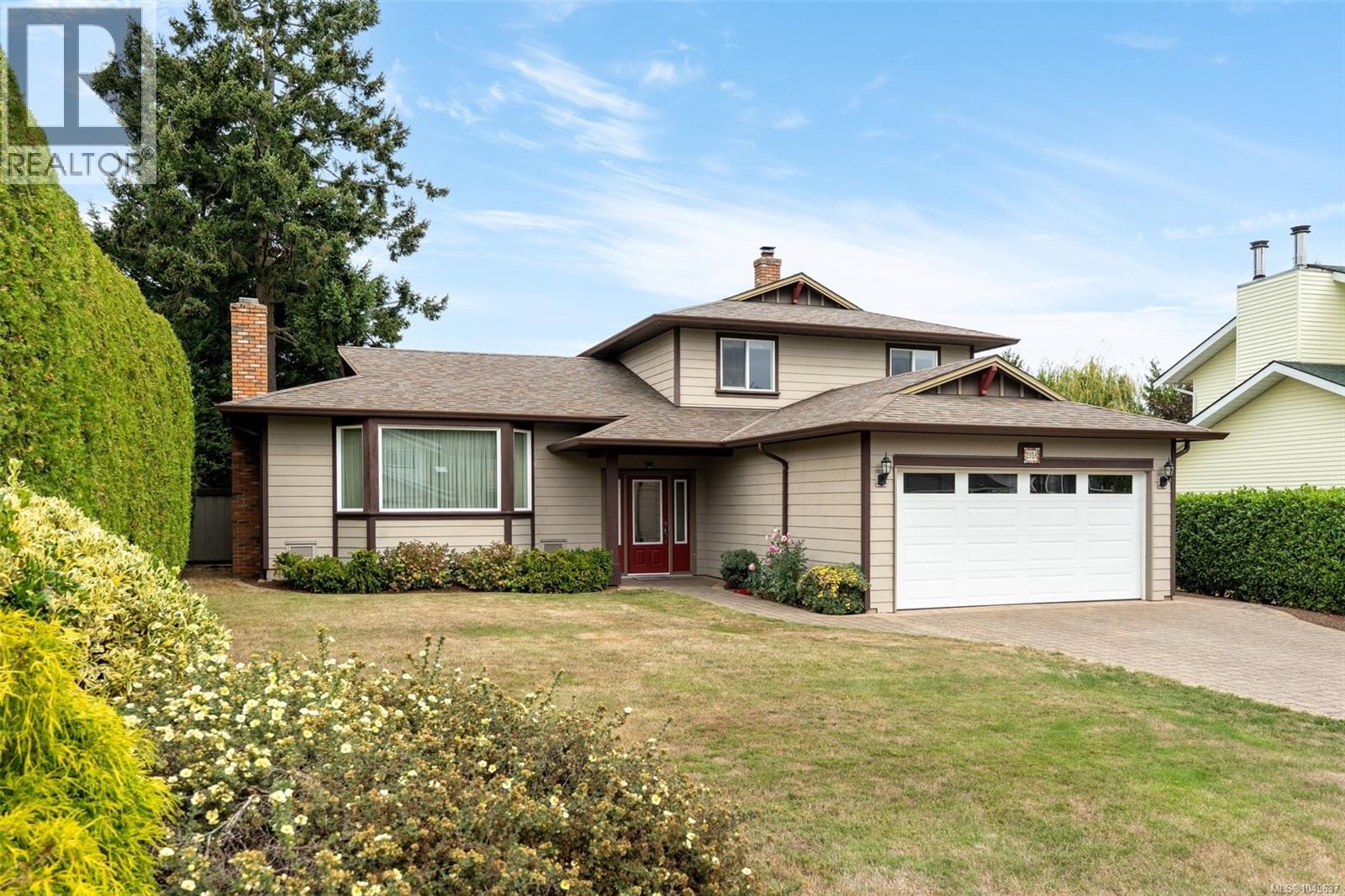2056 Skyline Cres Property Photo 1