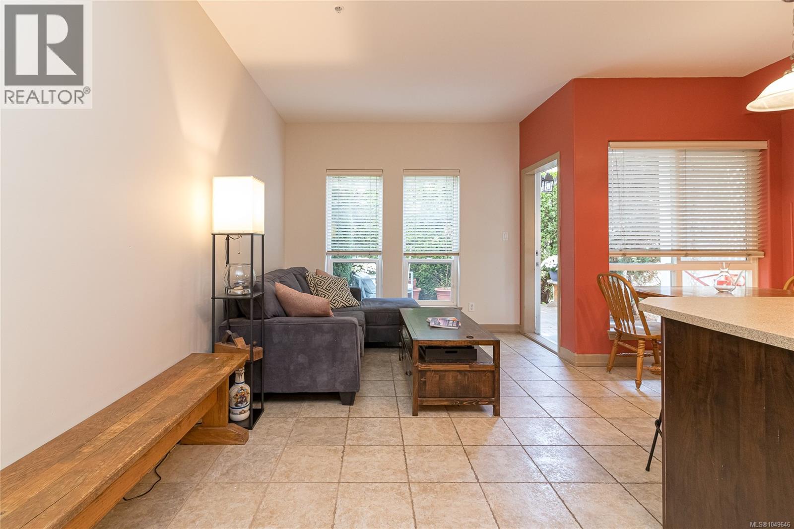 112 3915 Carey Rd Property Photo 4