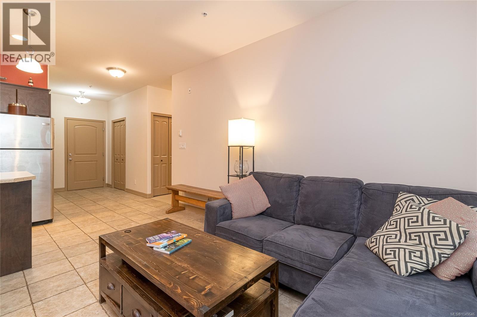 112 3915 Carey Rd Property Photo 6