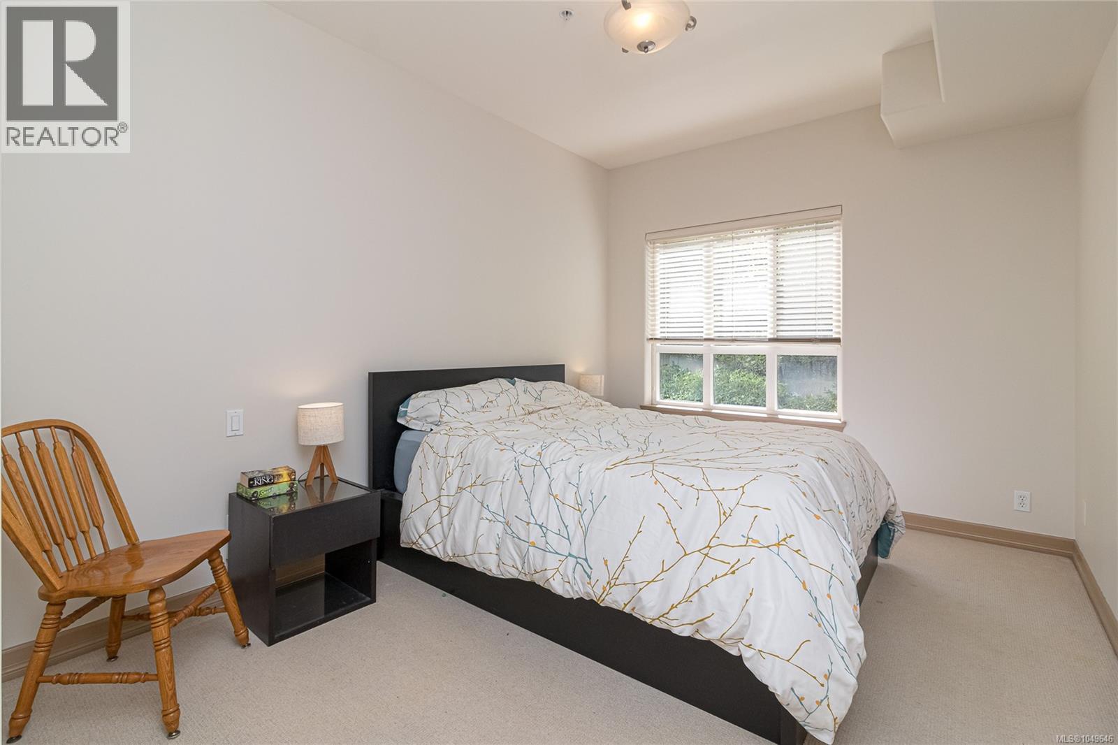 112 3915 Carey Rd Property Photo 11